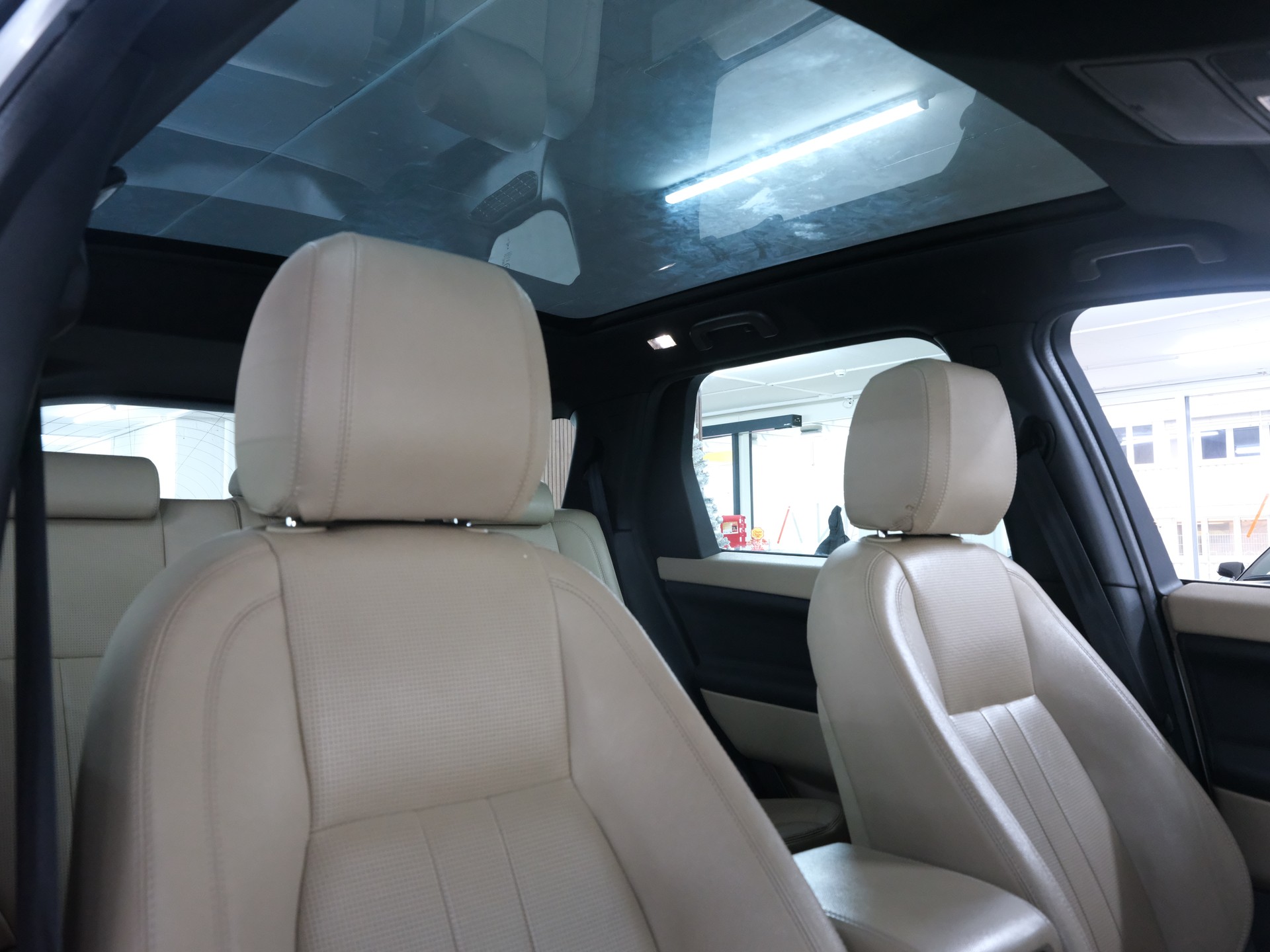 LAND ROVER Discovery Sport 2.0 SD4 SE AT9 *Head up Display* Surround View* *Fahrassistenzpaket*-image-29