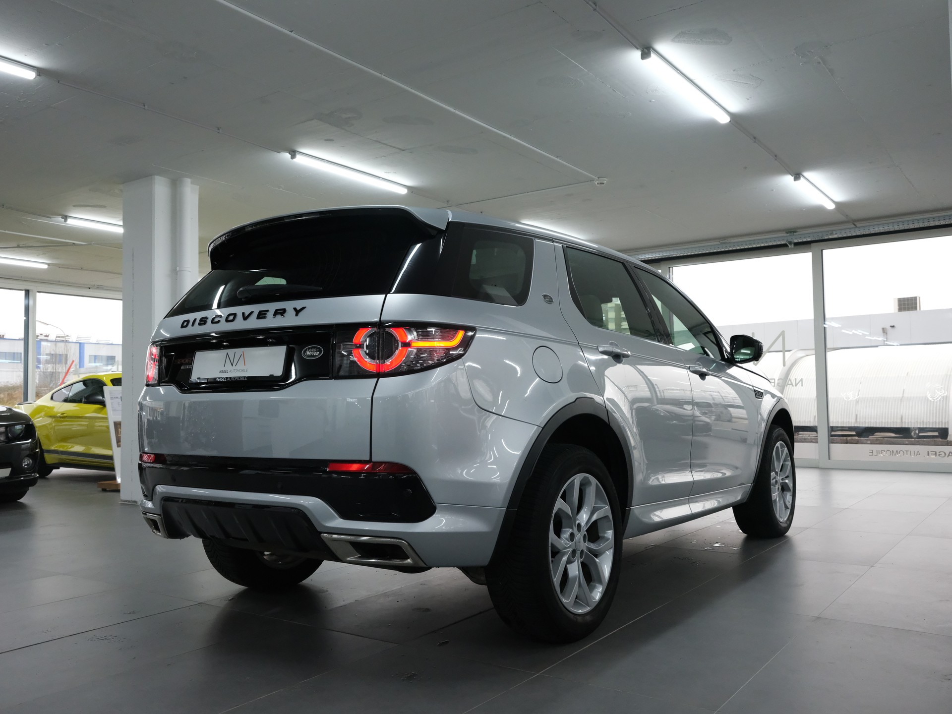 LAND ROVER Discovery Sport 2.0 SD4 SE AT9 *Head up Display* Surround View* *Fahrassistenzpaket*-image-4