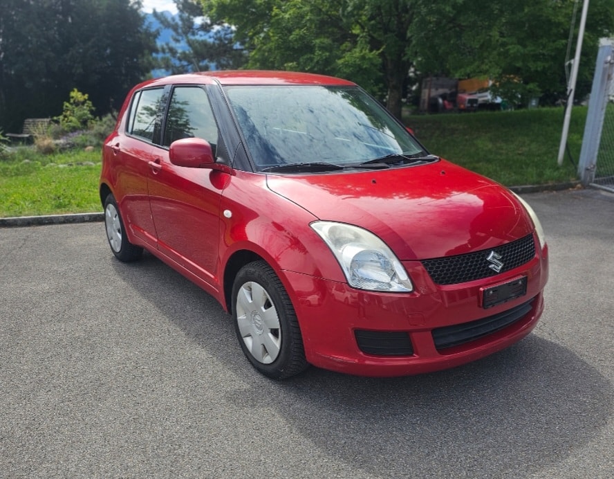 SUZUKI Swift 1.3i 16V GL 4x4-image-0