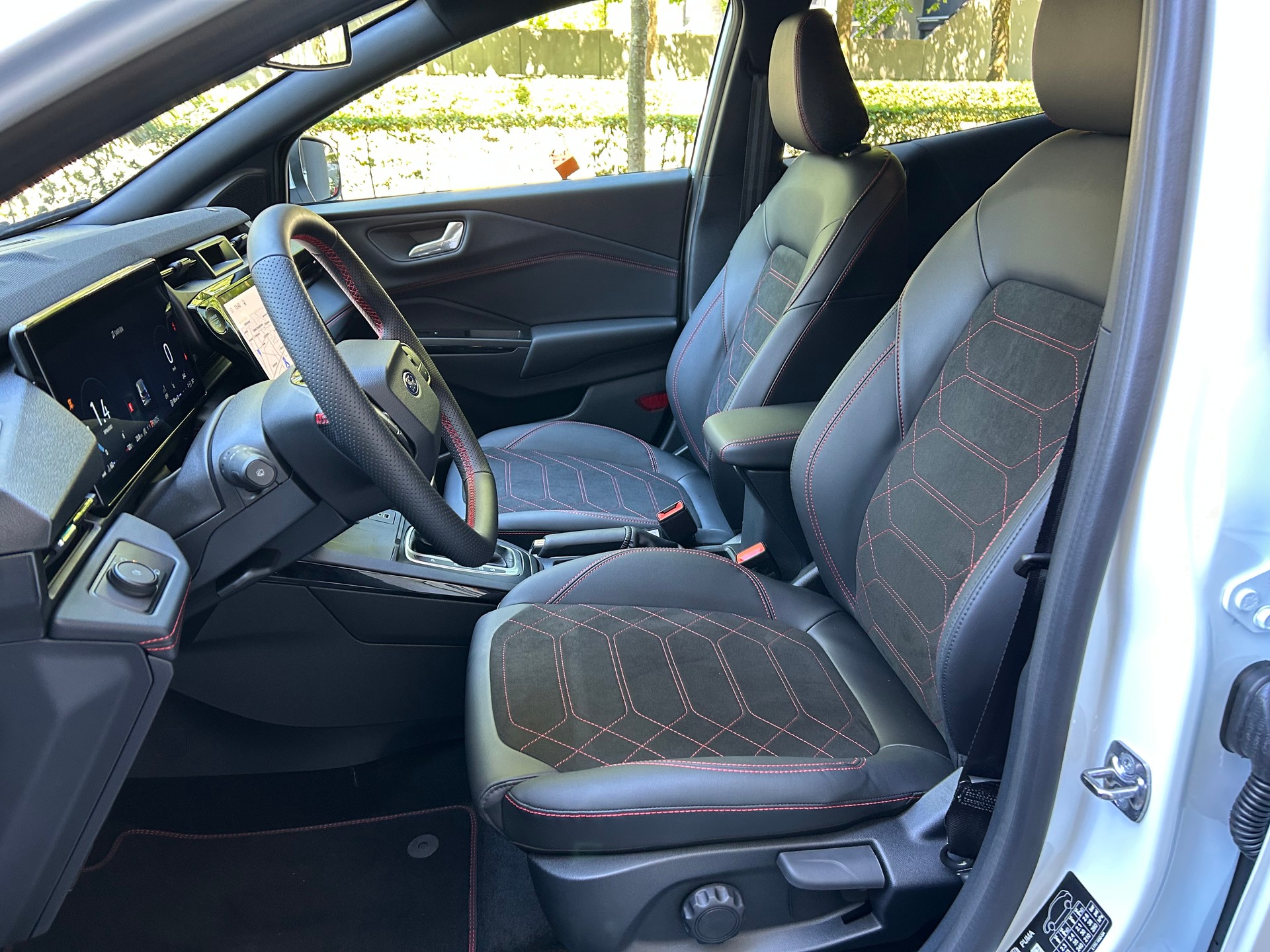 FORD Puma 1.0 MHEV ST-Line X Automat-image-9