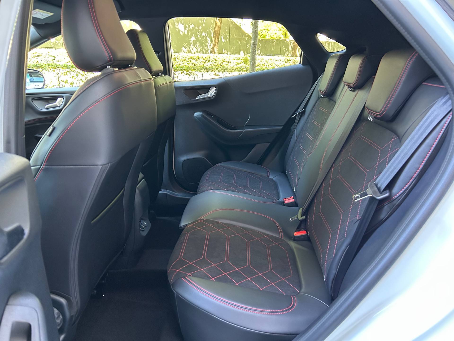 FORD Puma 1.0 MHEV ST-Line X Automat-image-15