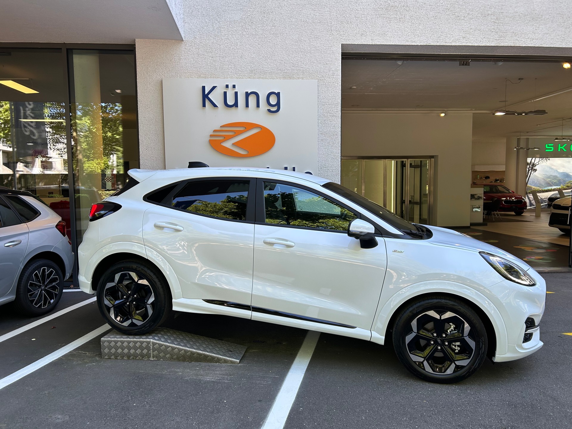 FORD Puma 1.0 MHEV ST-Line X Automat-image-1