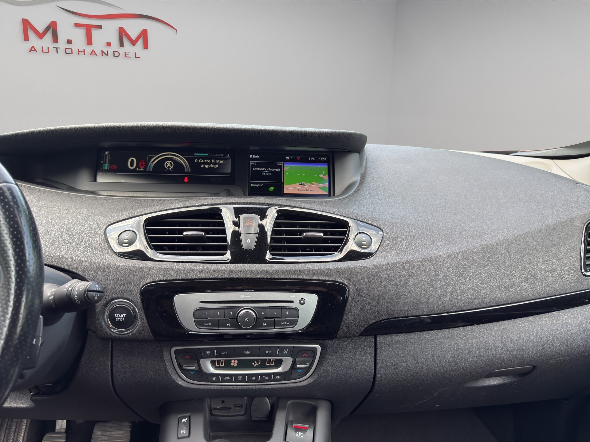 RENAULT Grand Scénic 1.6 dCi Bose-image-18