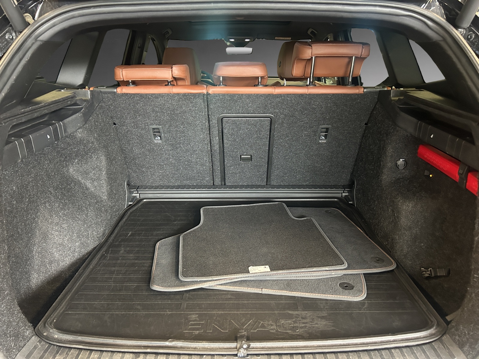 SKODA Enyaq iV 80x Founders Edition-image-9