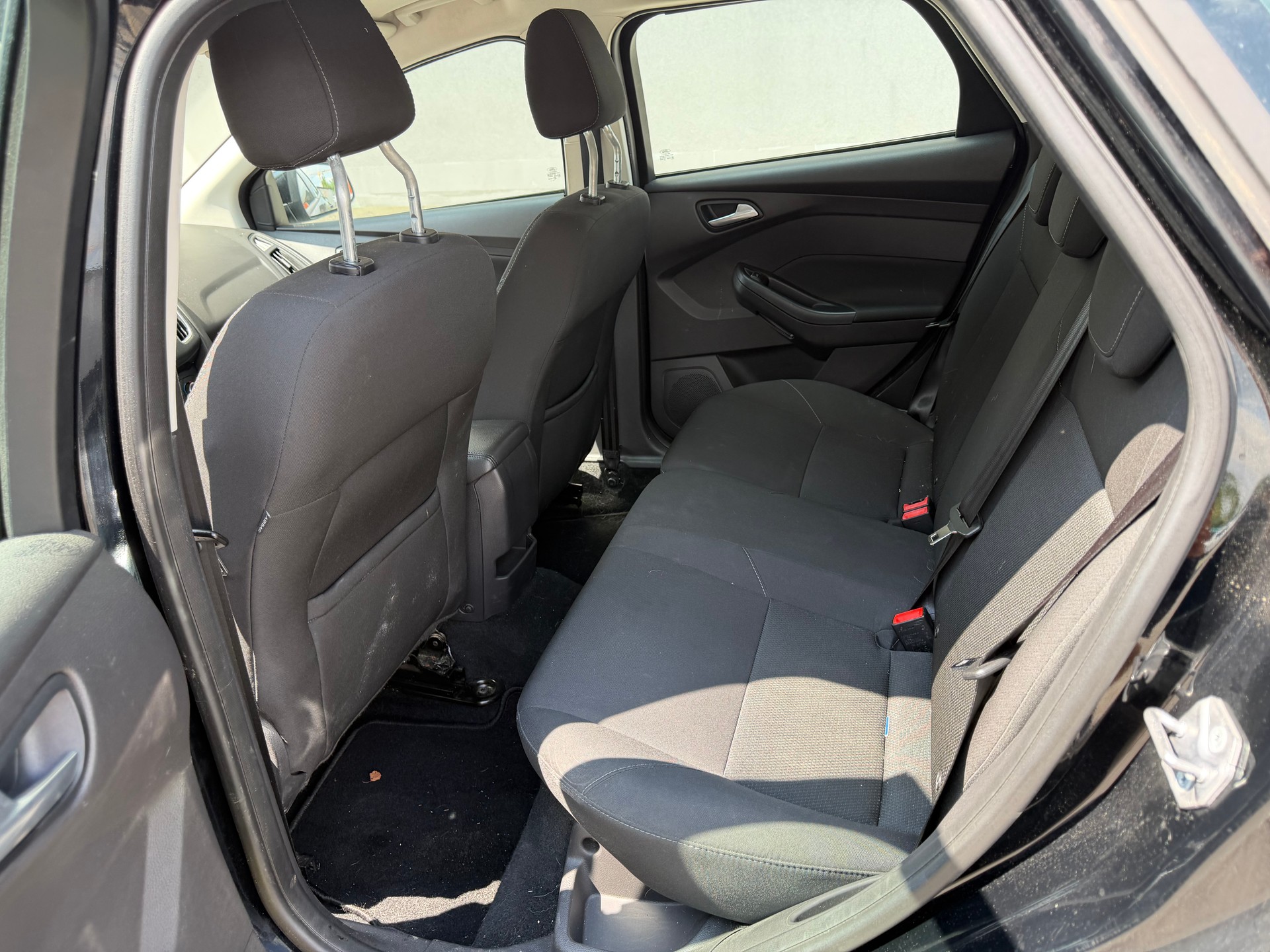 FORD Focus 1.0 SCTi Trend Automatic-image-10