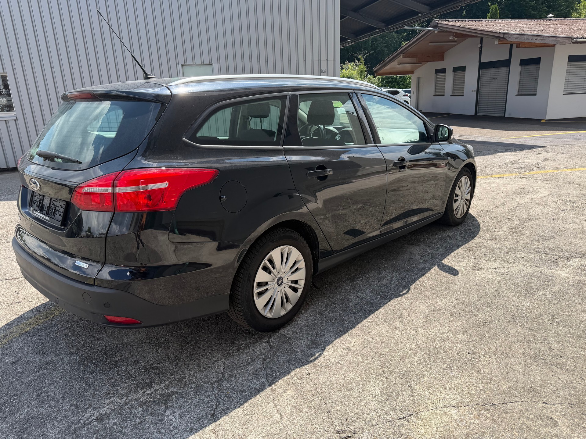 FORD Focus 1.0 SCTi Trend Automatic-image-5