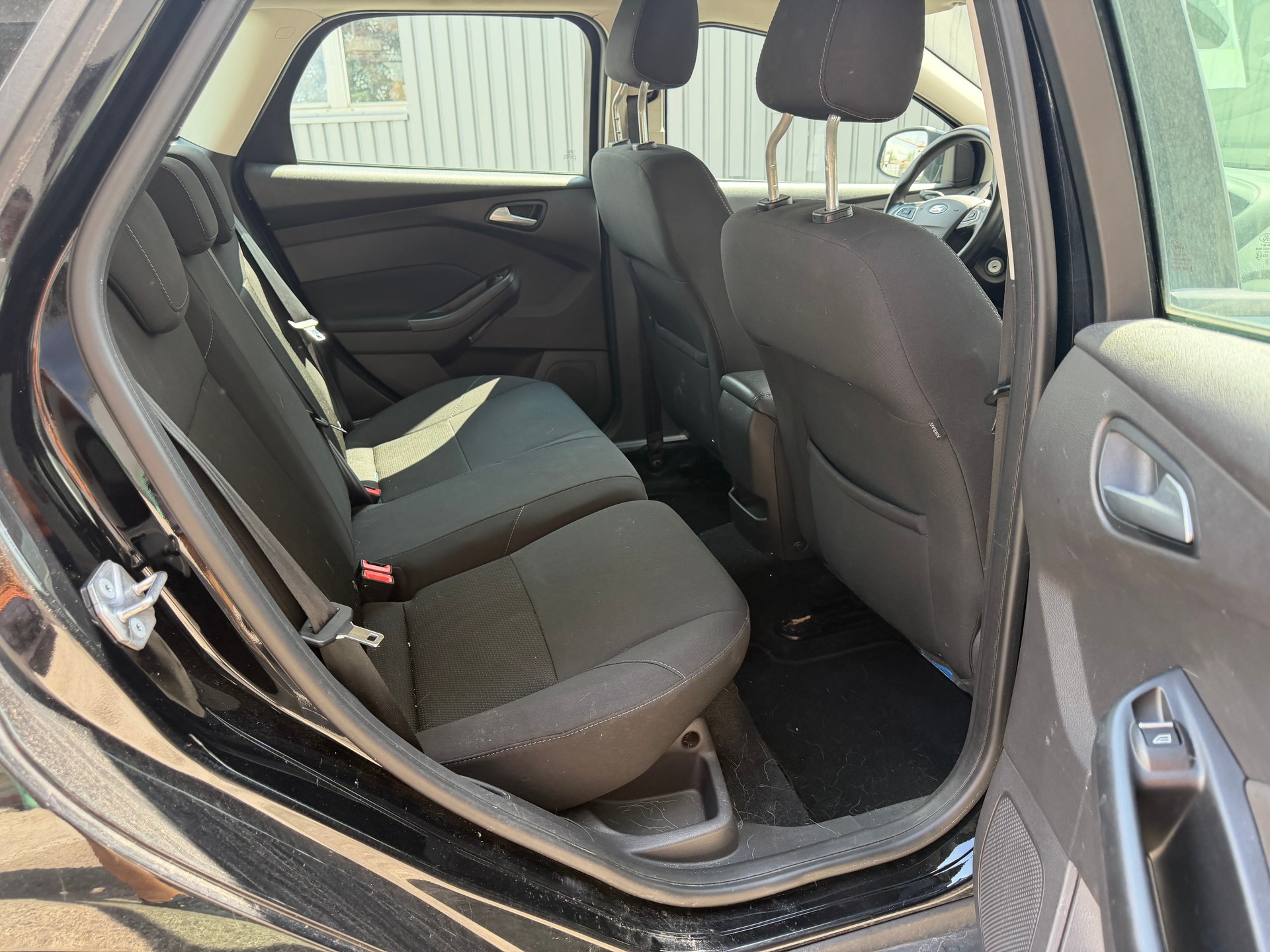 FORD Focus 1.0 SCTi Trend Automatic-image-9