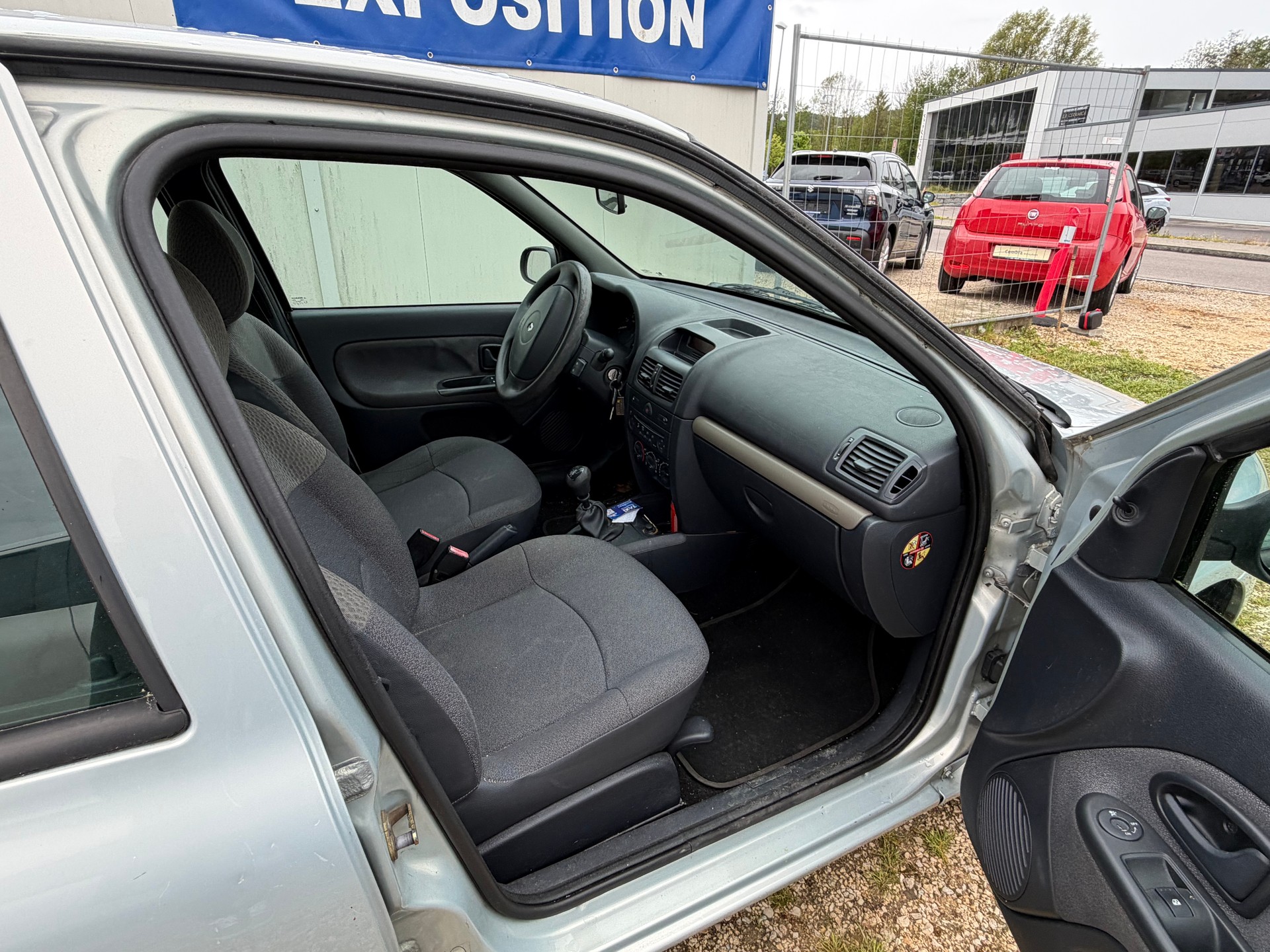 RENAULT Clio 1.2 16V Authentique Pack-image-5