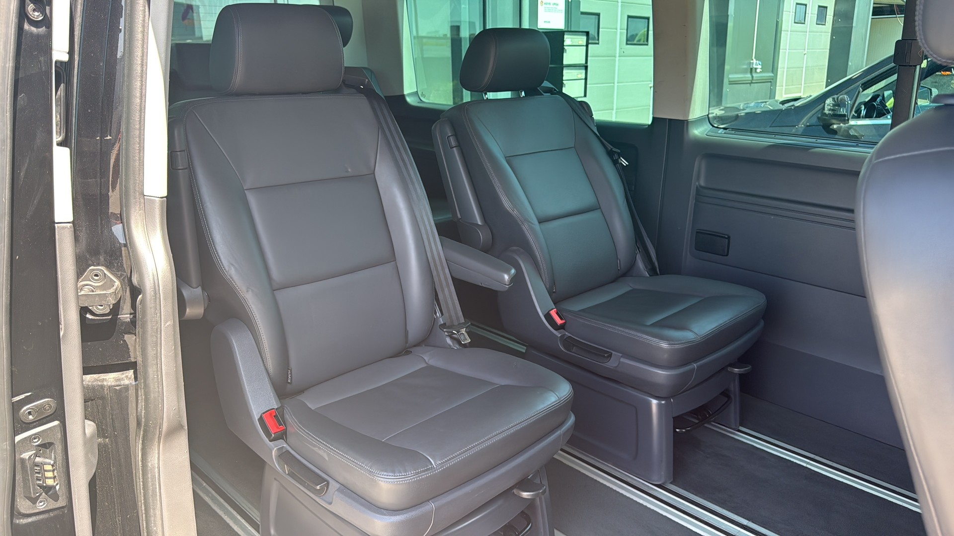 VW T5 Multivan 2.0 Bi-TDI CR Comfortline Cup 4Mot DSG-image-22