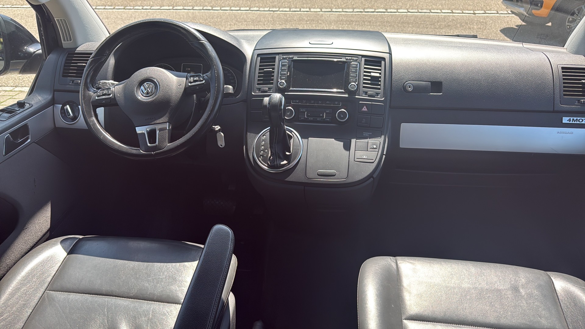 VW T5 Multivan 2.0 Bi-TDI CR Comfortline Cup 4Mot DSG-image-17