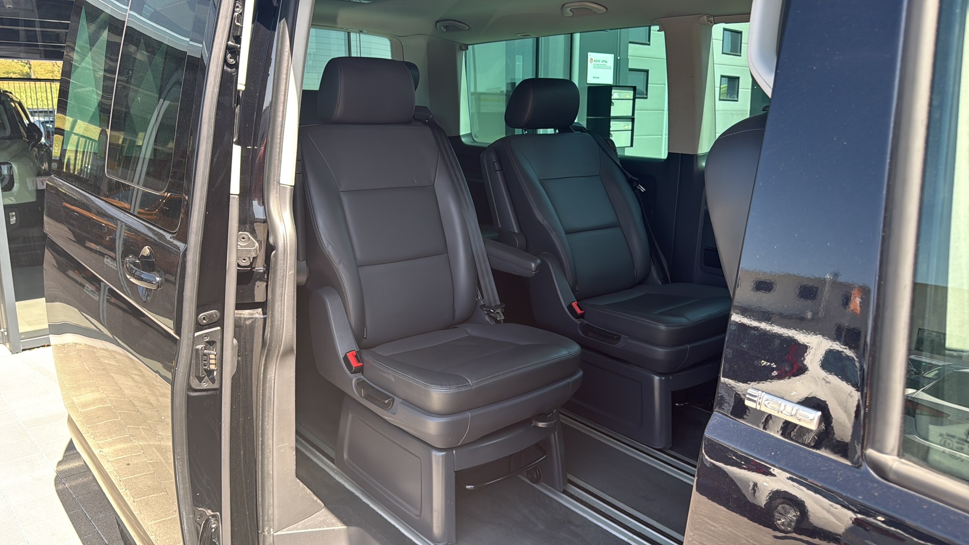 VW T5 Multivan 2.0 Bi-TDI CR Comfortline Cup 4Mot DSG-image-21