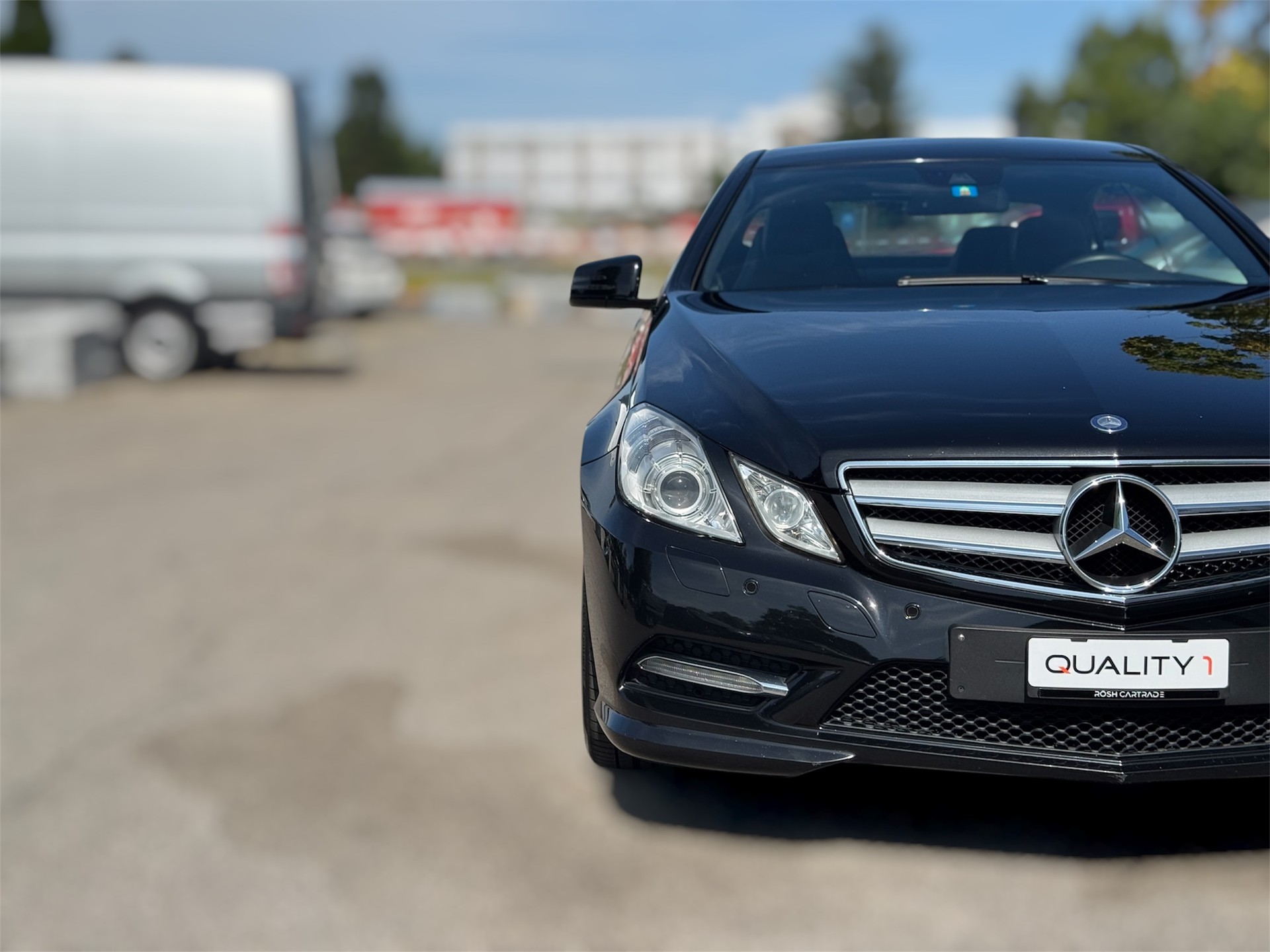 MERCEDES-BENZ E 200-image-7
