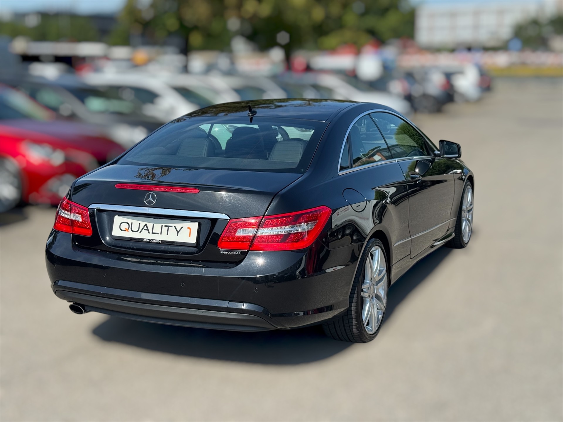 MERCEDES-BENZ E 200-image-2