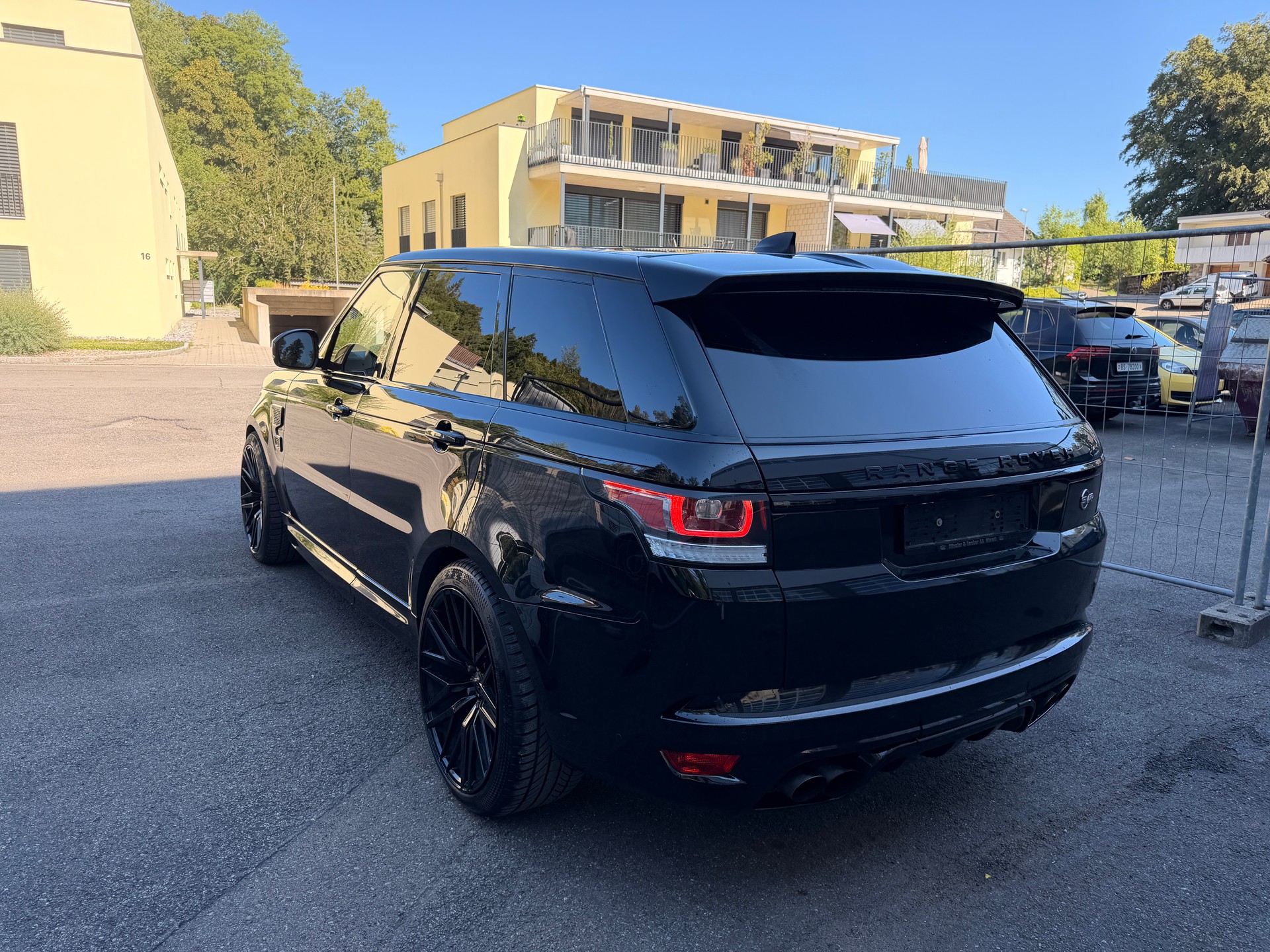 LAND ROVER Range Rover Sport 5.0 V8 SVR-image-5