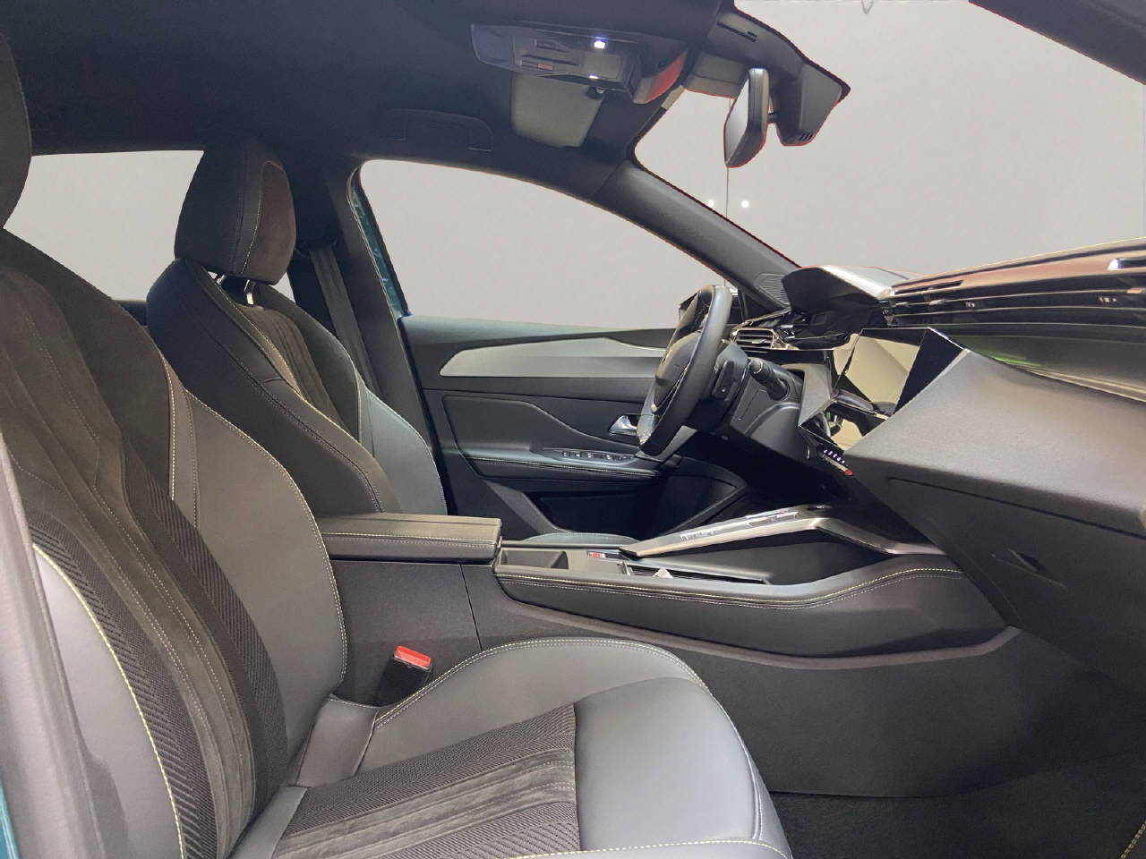 PEUGEOT 308 SW 1.2 Hybrid GT-image-11