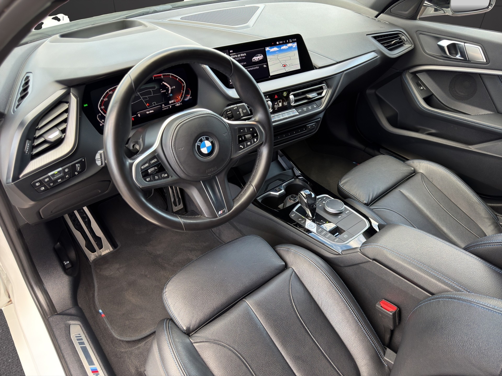 BMW 120i M Sport Steptronic-image-9