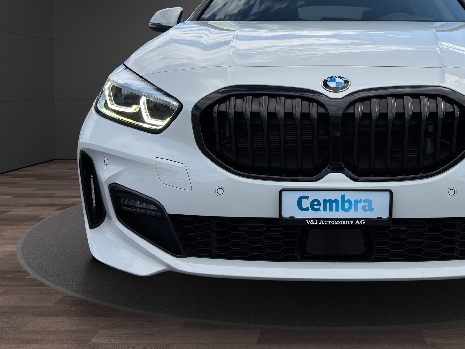 BMW 120i M Sport Steptronic-image-8