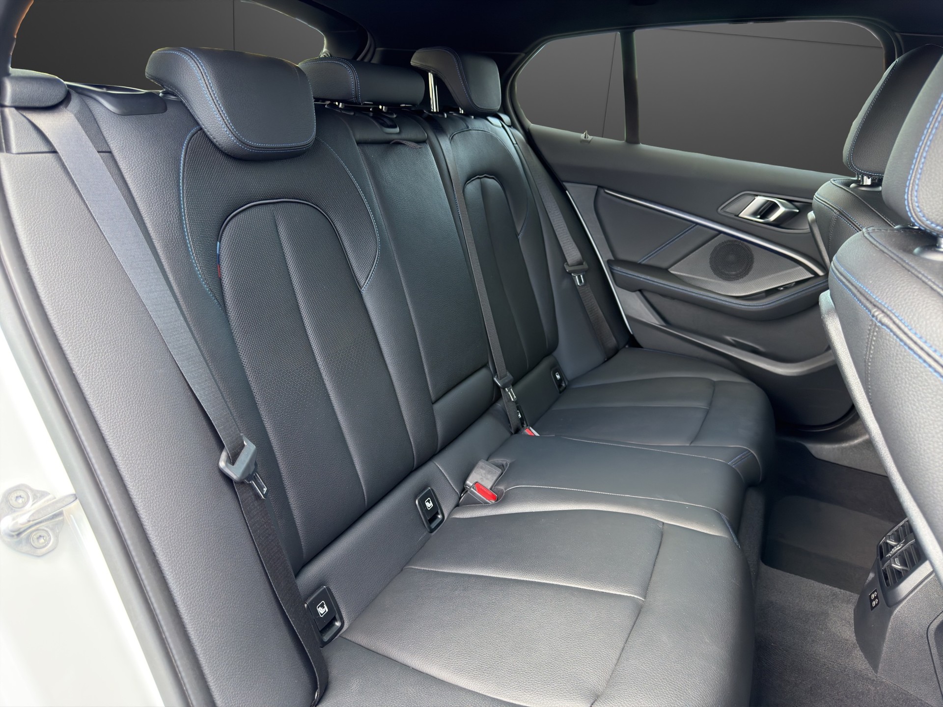 BMW 120i M Sport Steptronic-image-23