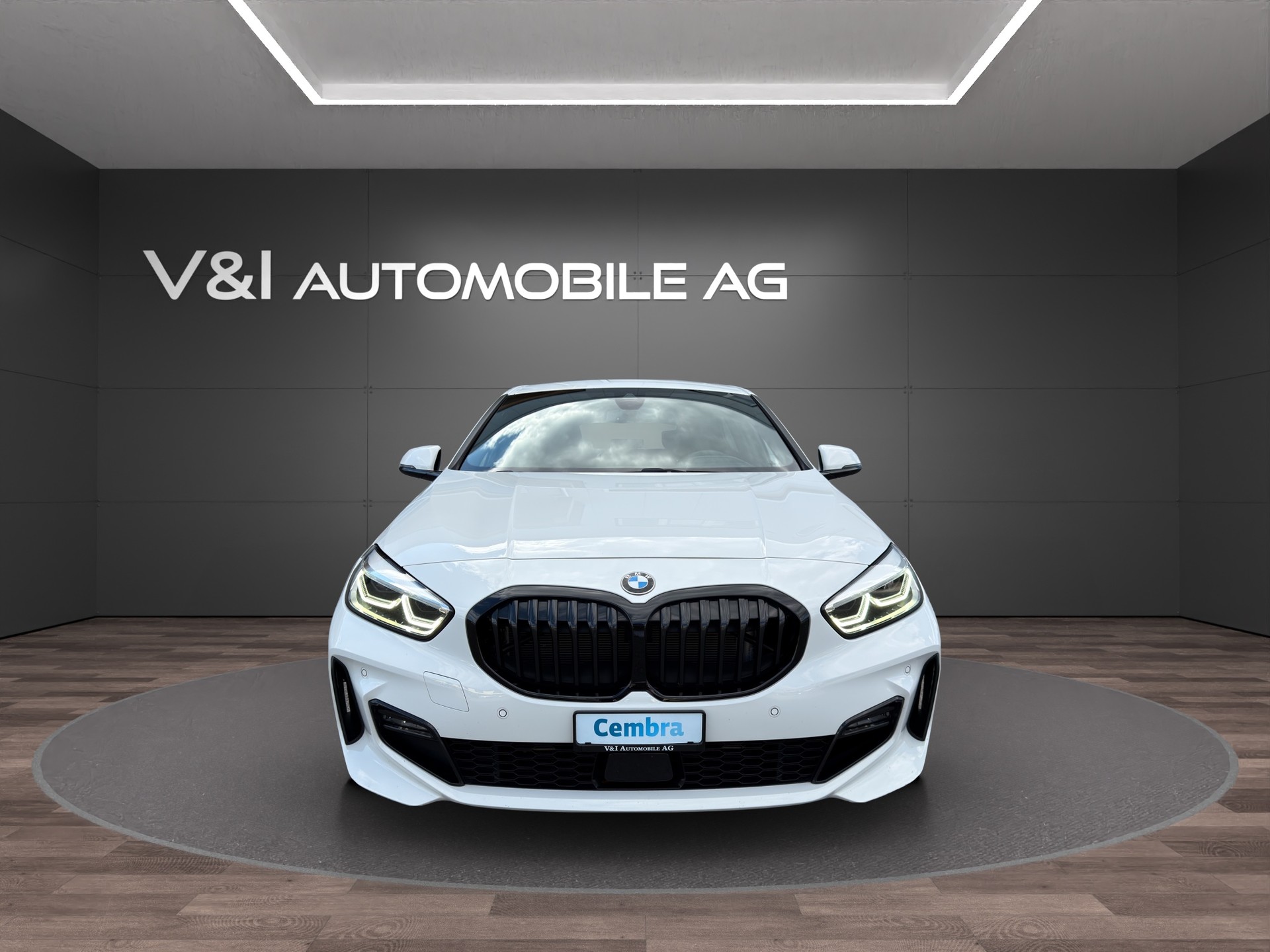 BMW 120i M Sport Steptronic-image-1