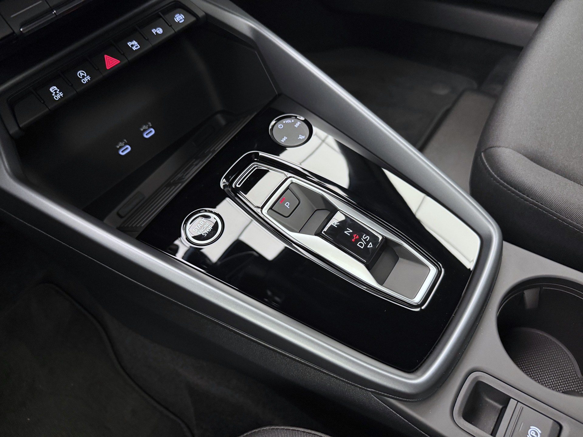 AUDI A3 Sportback TFSI 110 kW Attraction S tronic-image-11
