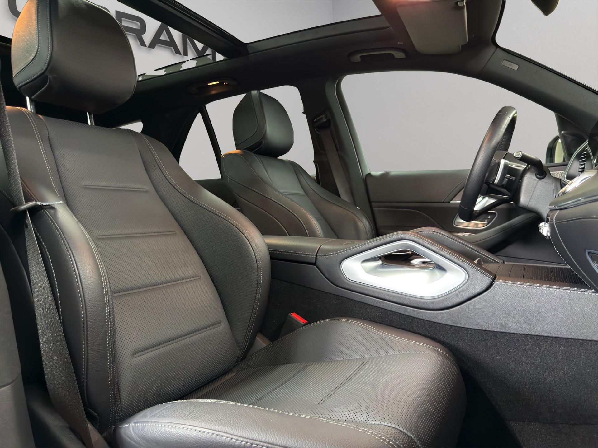 MERCEDES-BENZ GLE 450 4Matic 9G-Tronic-image-13