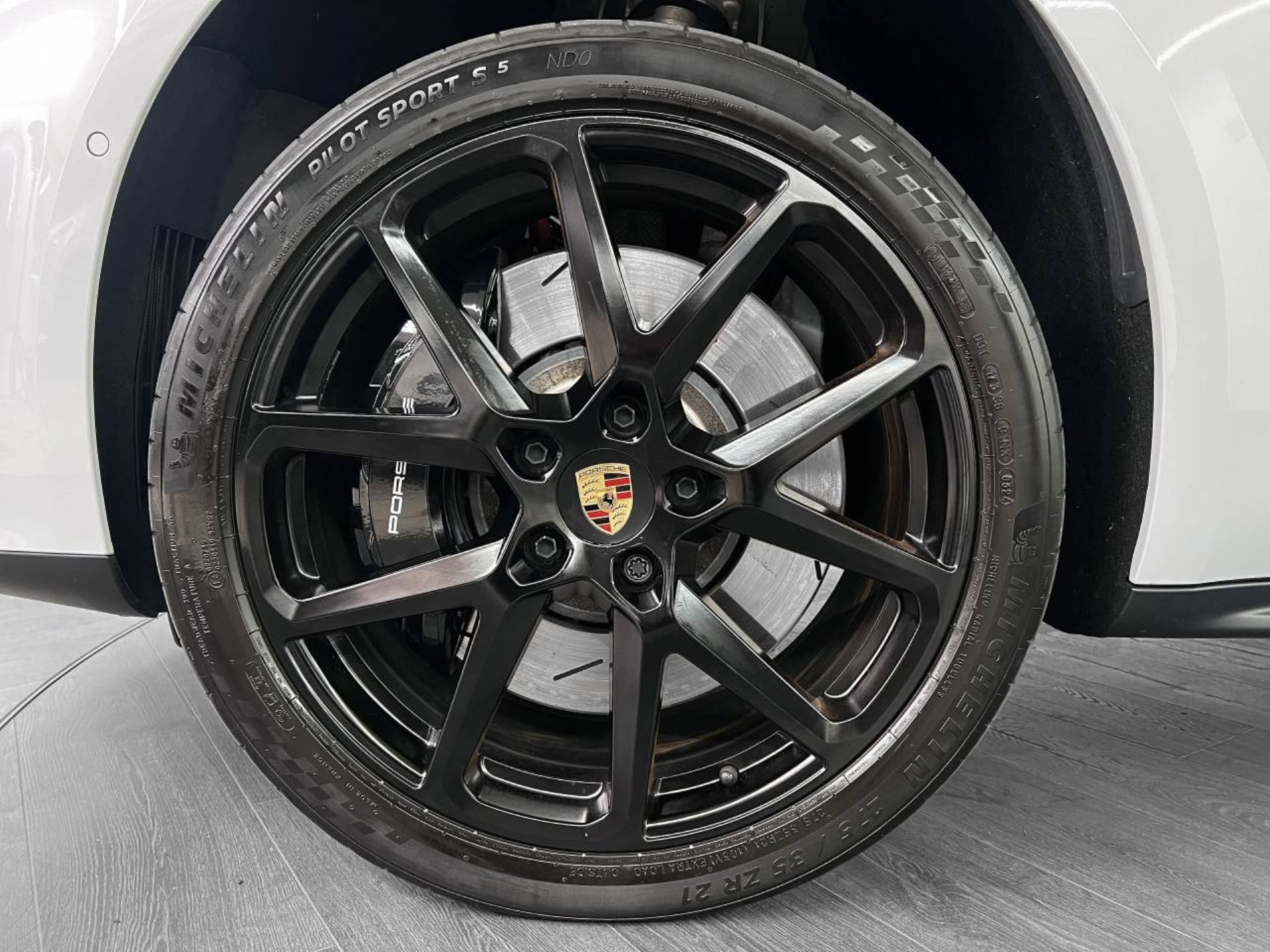 PORSCHE Panamera 4S E-Hybrid-image-10
