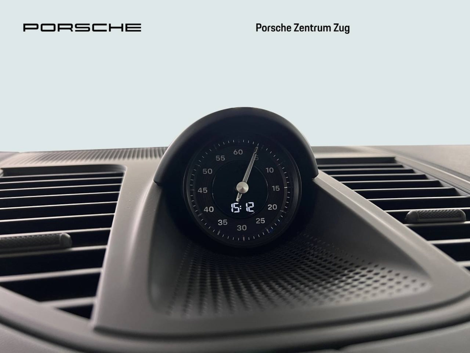 PORSCHE Panamera 4S E-Hybrid-image-26