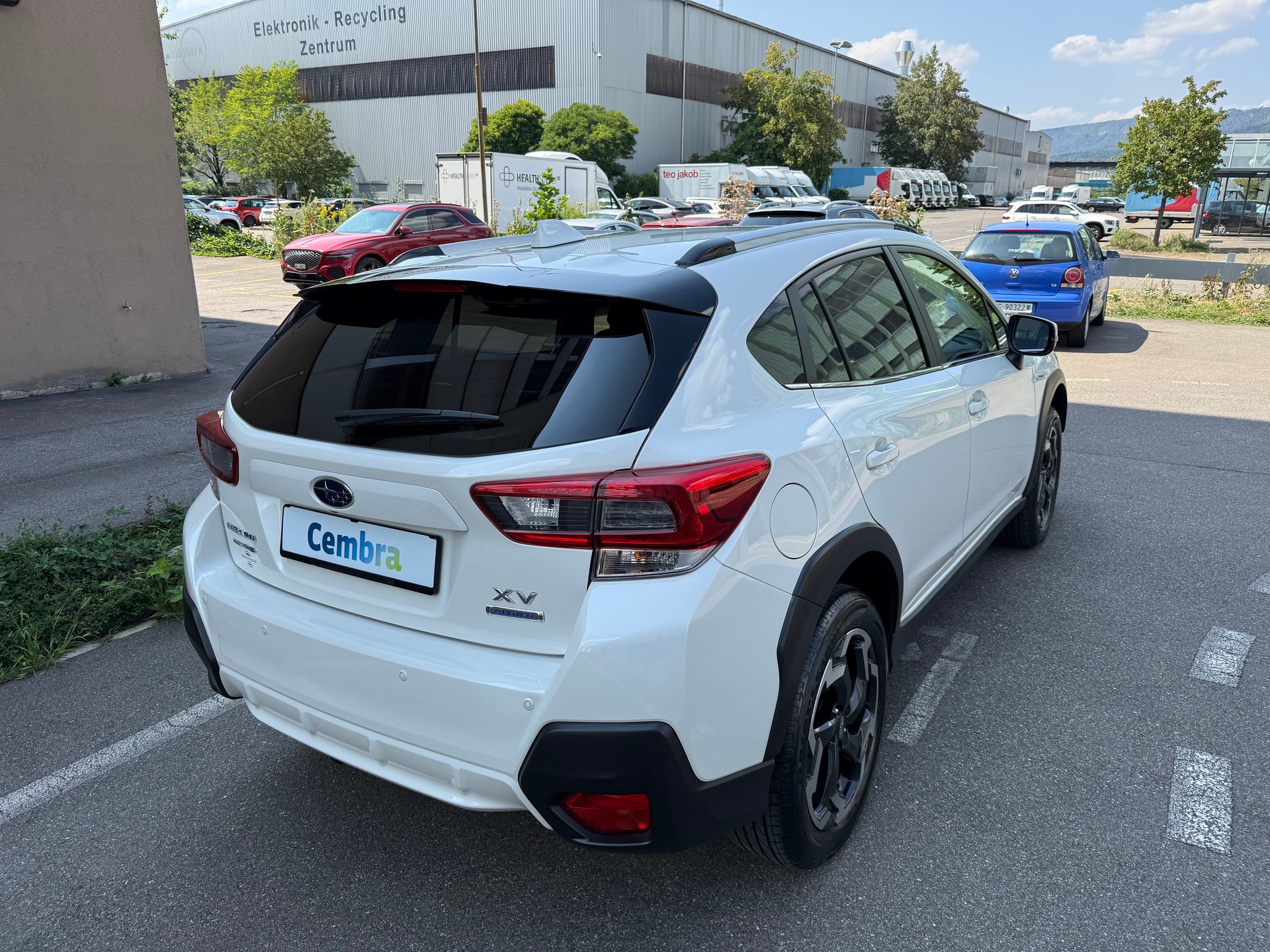 SUBARU XV 2.0 e-Boxer Luxury AWD Lineartronic *Frisch ab MFK *Ab Service *Lederausstattung *Spurwechselwarn.Ass. *Keyless Entry/Start-image-3