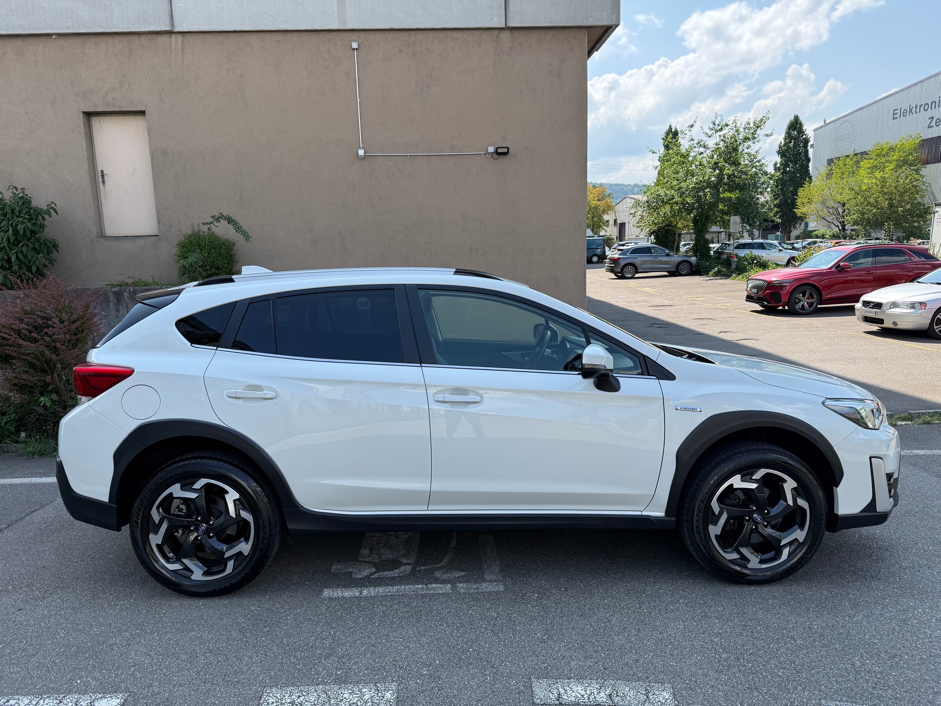 SUBARU XV 2.0 e-Boxer Luxury AWD Lineartronic *Frisch ab MFK *Ab Service *Lederausstattung *Spurwechselwarn.Ass. *Keyless Entry/Start-image-2
