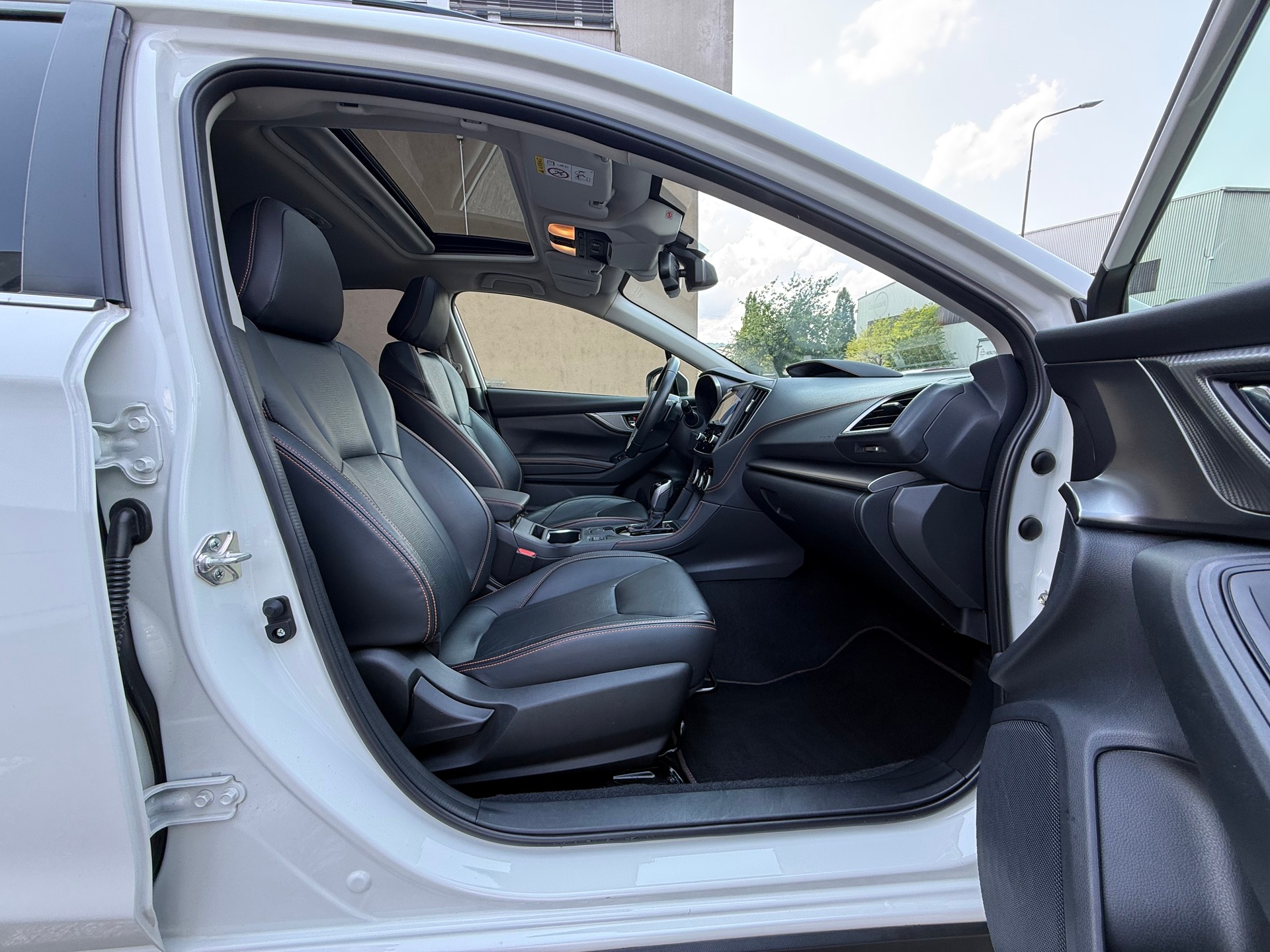 SUBARU XV 2.0 e-Boxer Luxury AWD Lineartronic *Frisch ab MFK *Ab Service *Lederausstattung *Spurwechselwarn.Ass. *Keyless Entry/Start-image-15