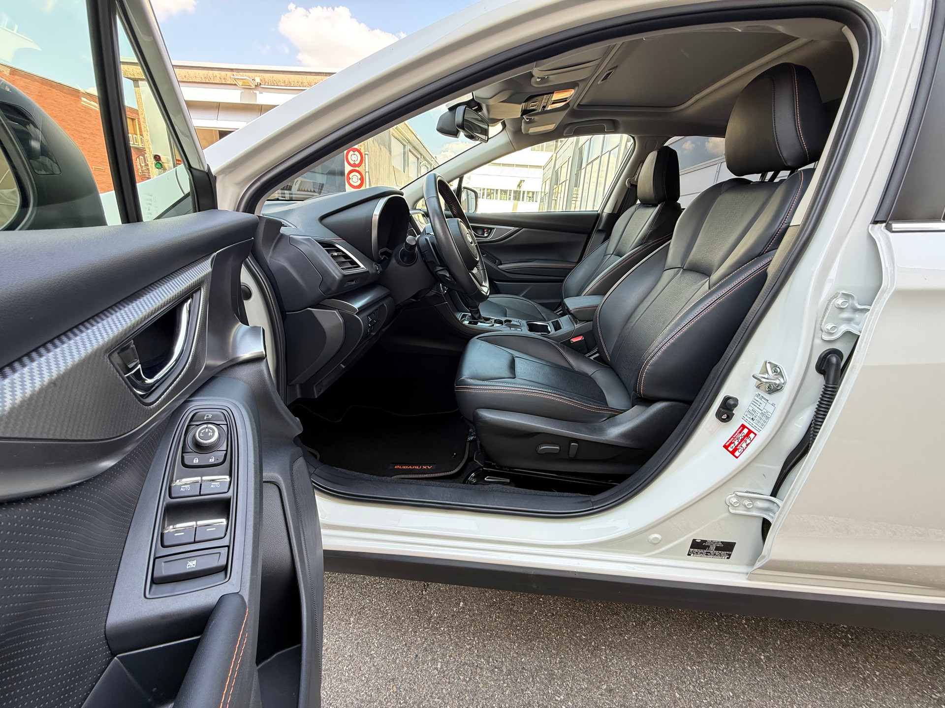 SUBARU XV 2.0 e-Boxer Luxury AWD Lineartronic *Frisch ab MFK *Ab Service *Lederausstattung *Spurwechselwarn.Ass. *Keyless Entry/Start-image-7
