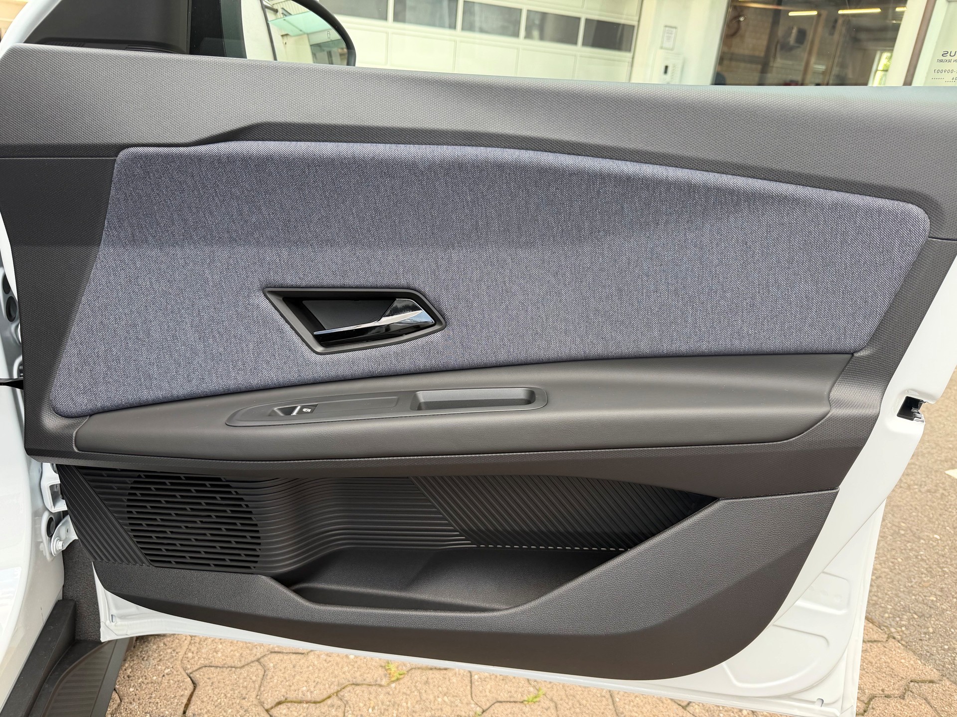 RENAULT R5 E-Tech Comfort Range 52 kWh Techno-image-10