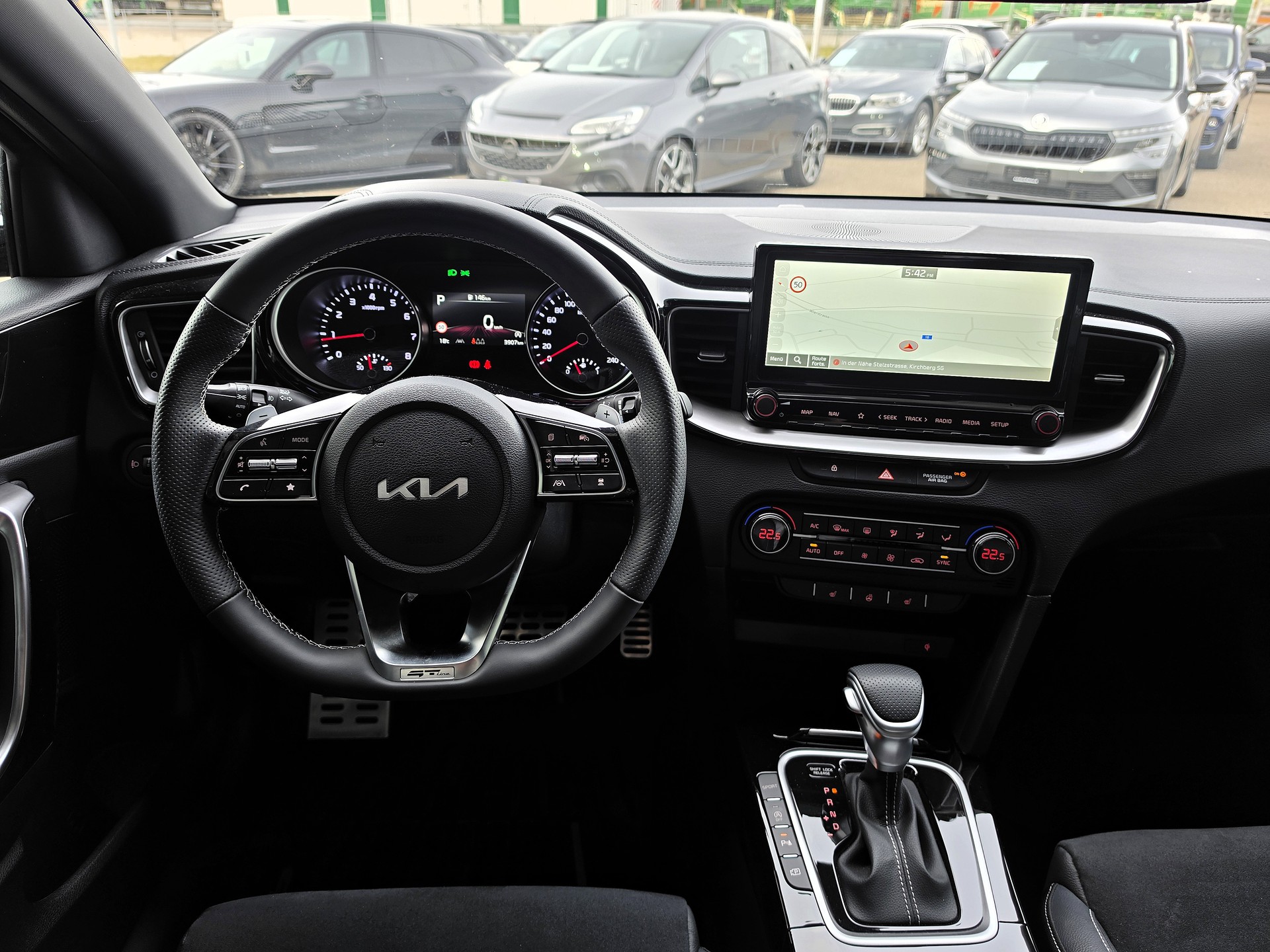 KIA ProCeed 1.5 T-GDi MHEV GT-Line DCT-image-8