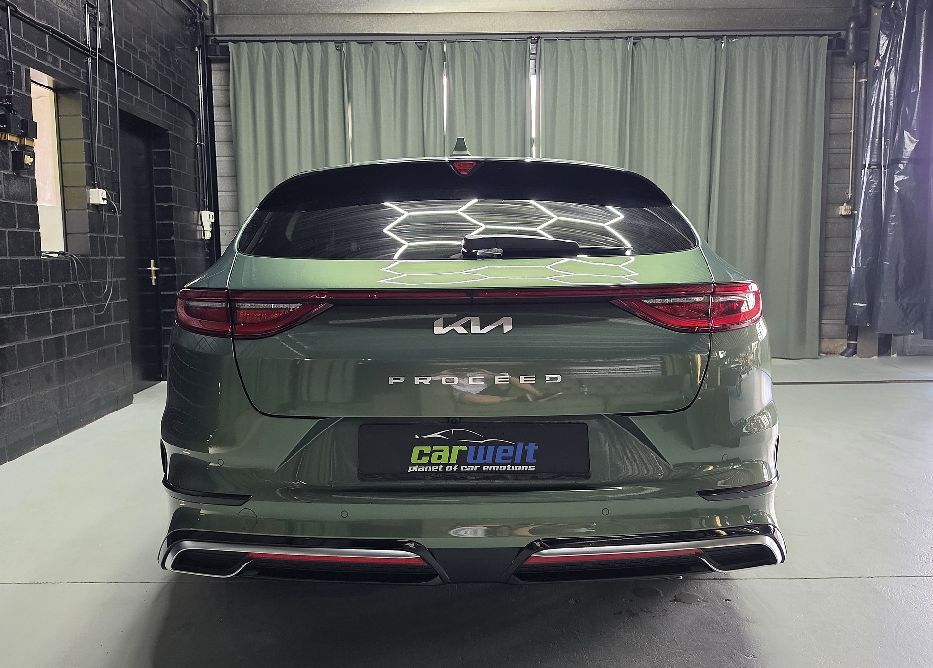 KIA ProCeed 1.5 T-GDi MHEV GT-Line DCT-image-3