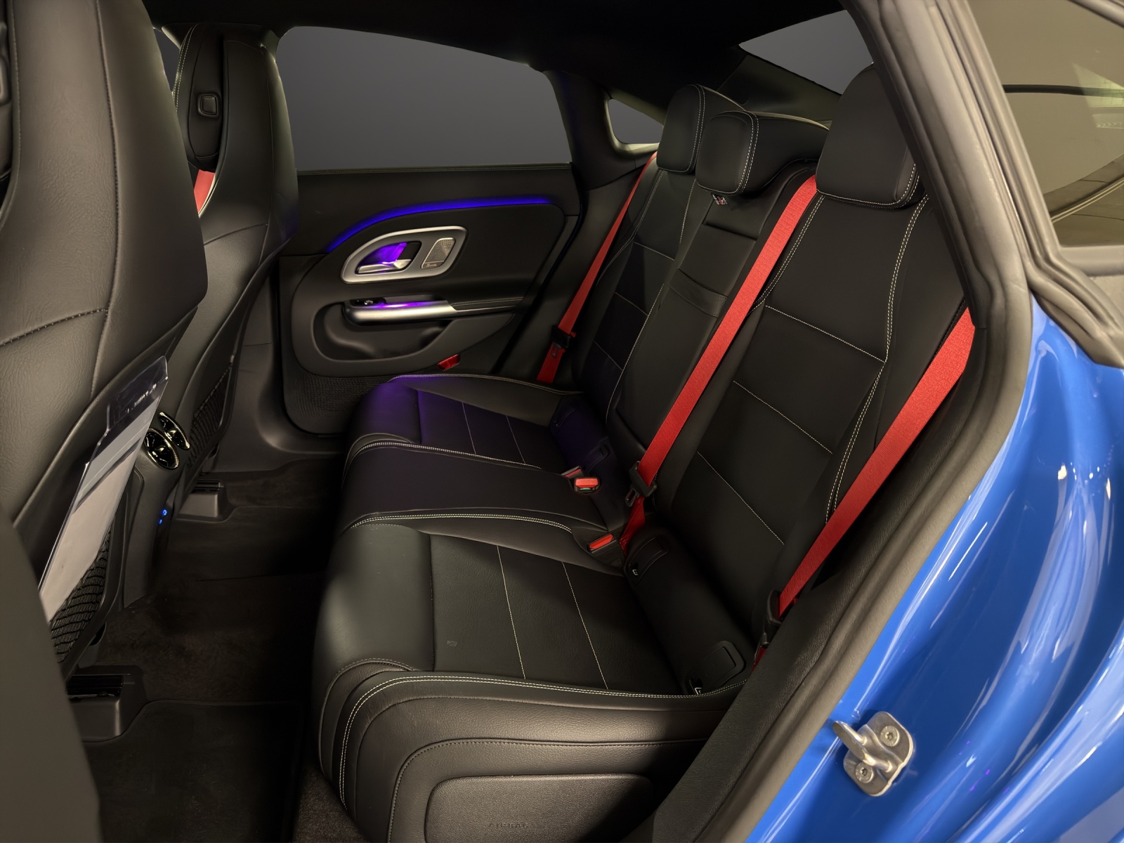 MERCEDES-BENZ CLA 220 8G-DCT 4Matic-image-13