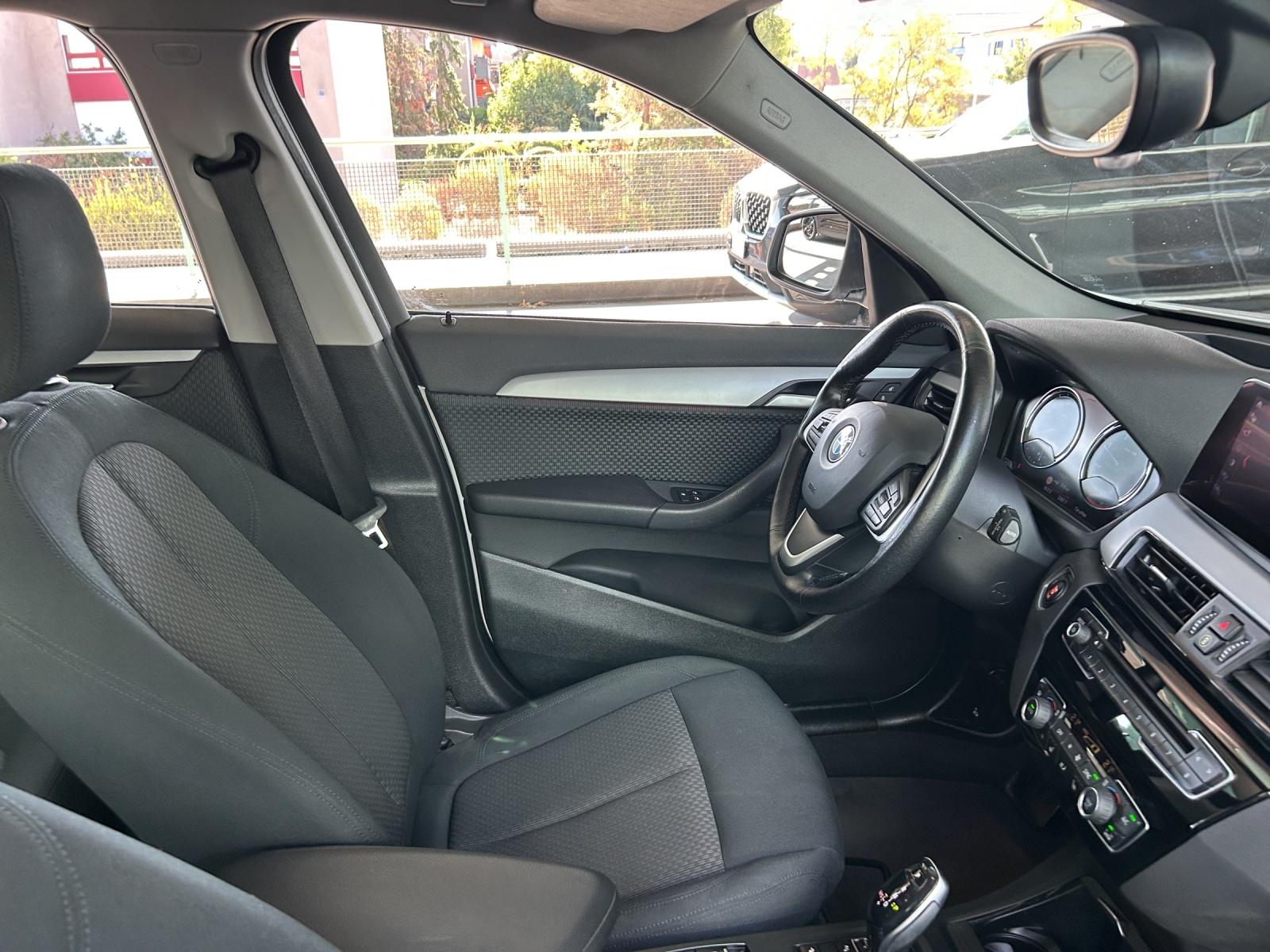 BMW X1 18d xDrive-image-5