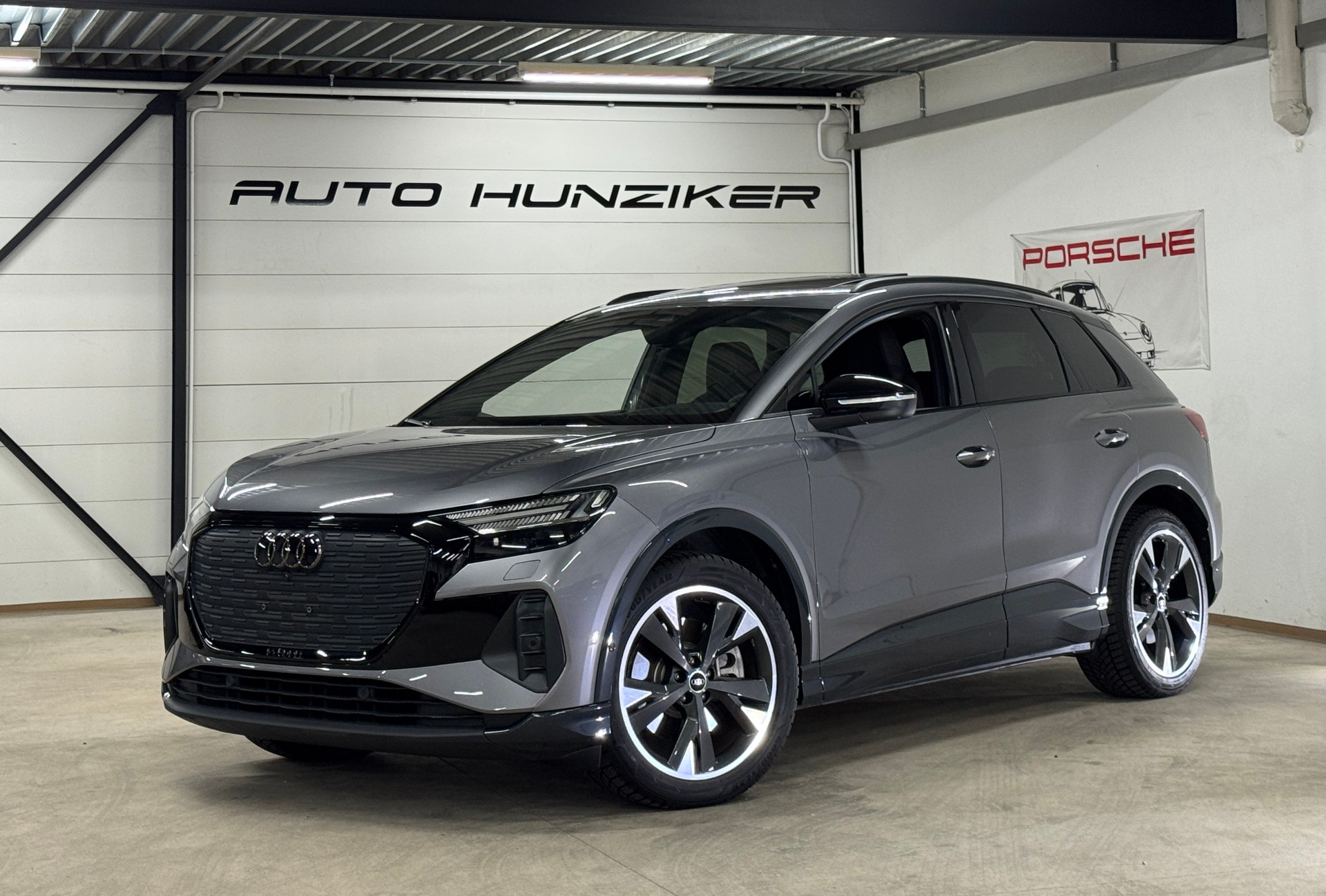 AUDI Q4 e-tron 45 S-Line Edition Swiss Ski quattro 82kWh / TOP-Ausstattung / CH-Fahrzeug