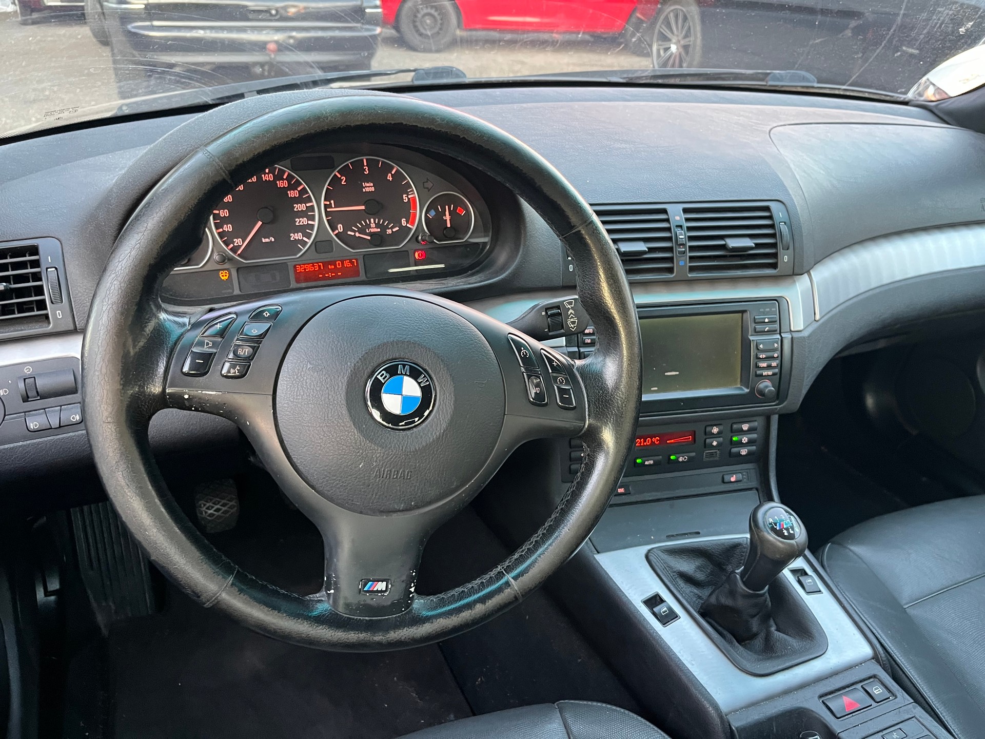 BMW 320d Touring-image-5