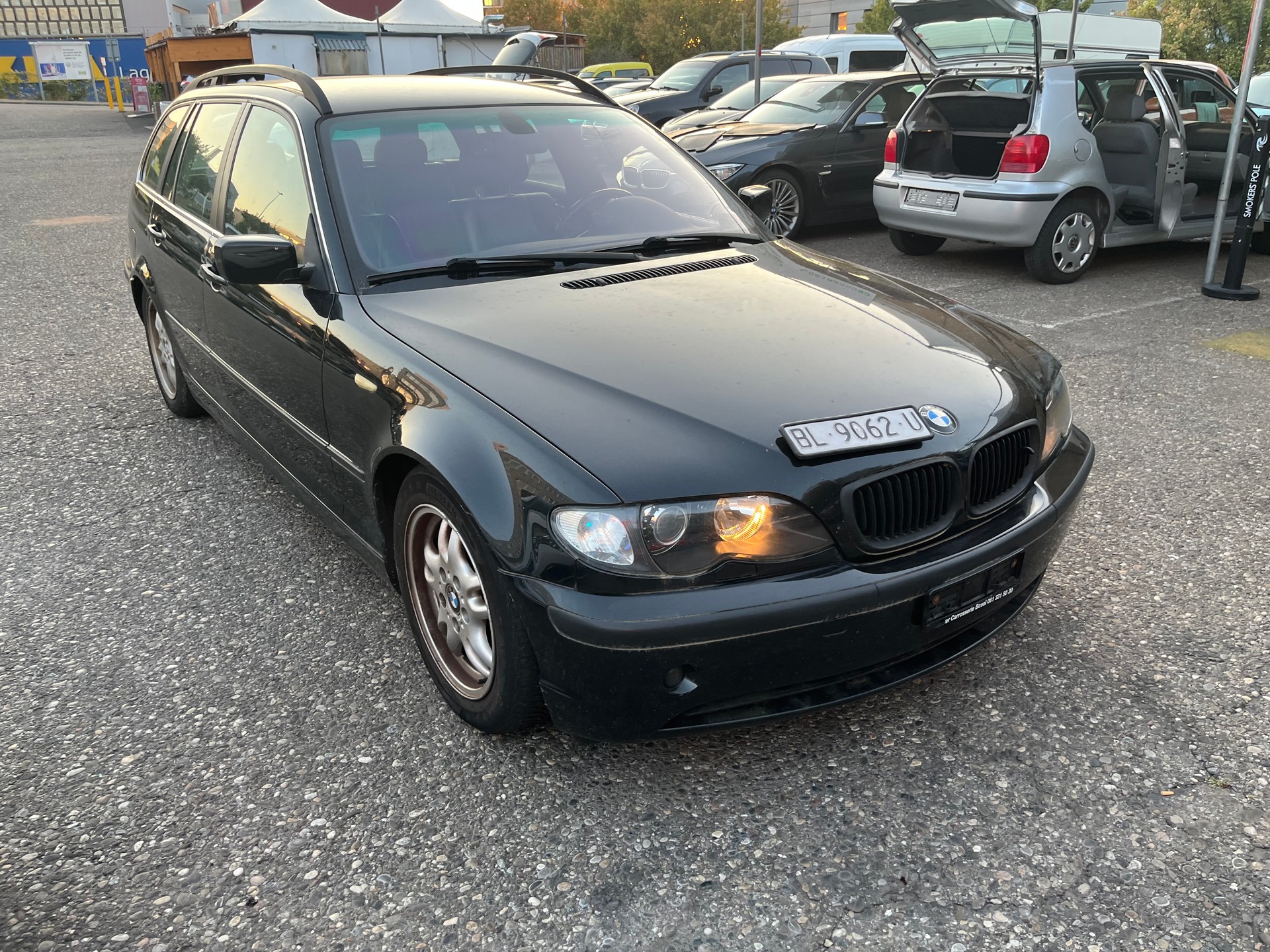 BMW 320d Touring-image-1