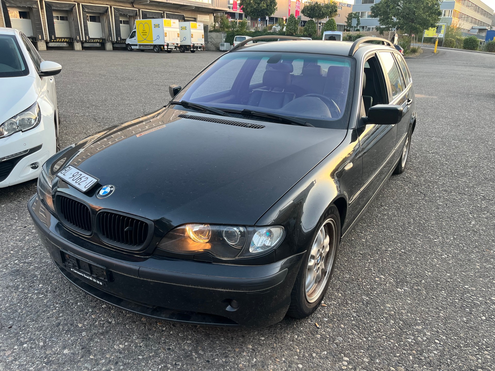 BMW 320d Touring-image-0
