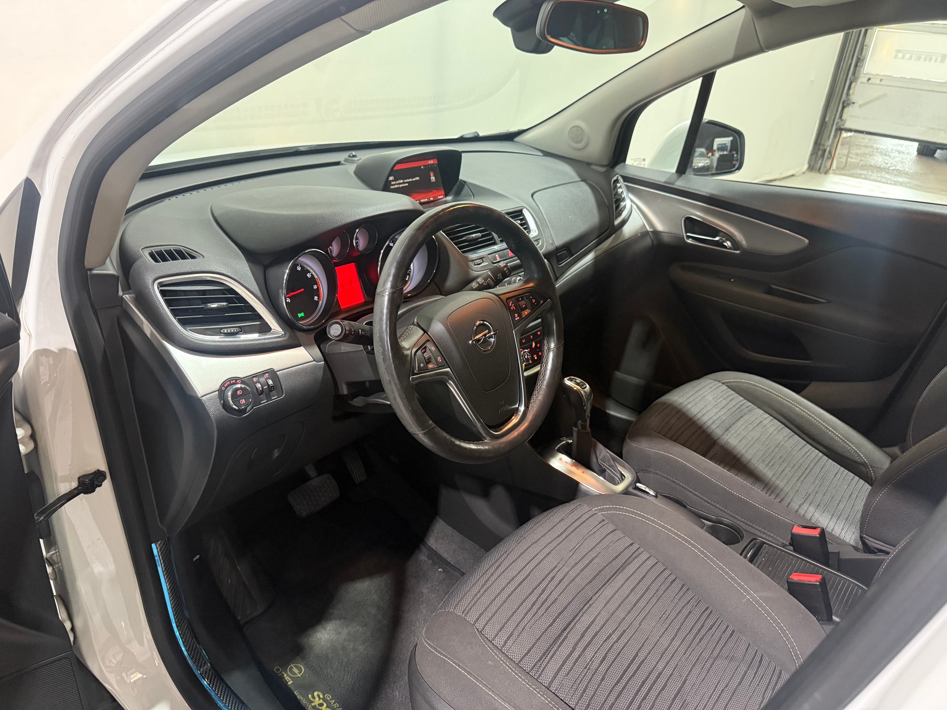 OPEL Mokka 1.4i 16V Turbo Drive 2WD Automatik-image-11