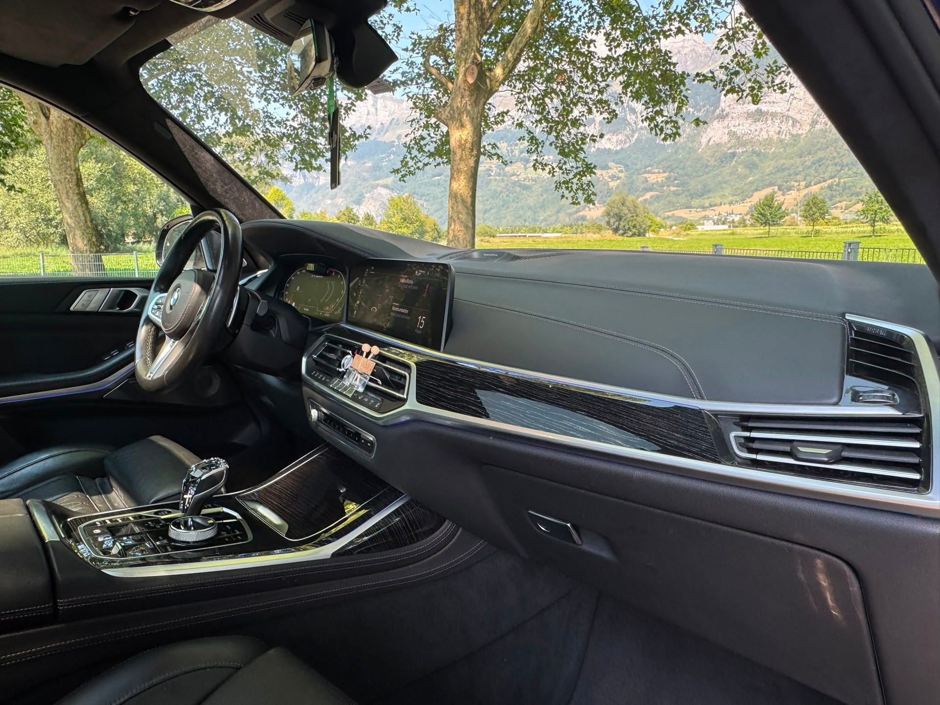 BMW X7 xDrive M50i Steptronic-image-16