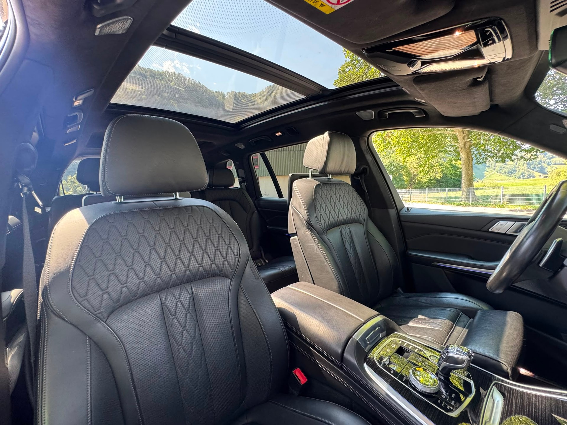 BMW X7 xDrive M50i Steptronic-image-17