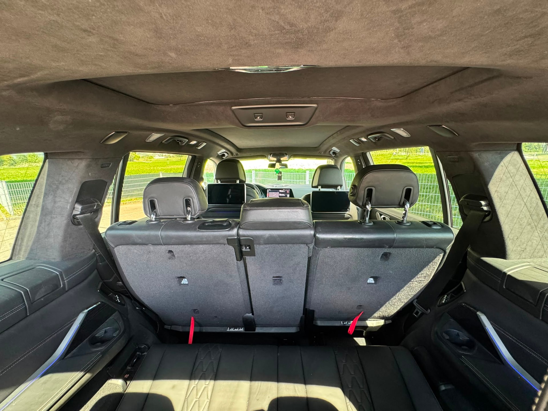 BMW X7 xDrive M50i Steptronic-image-14