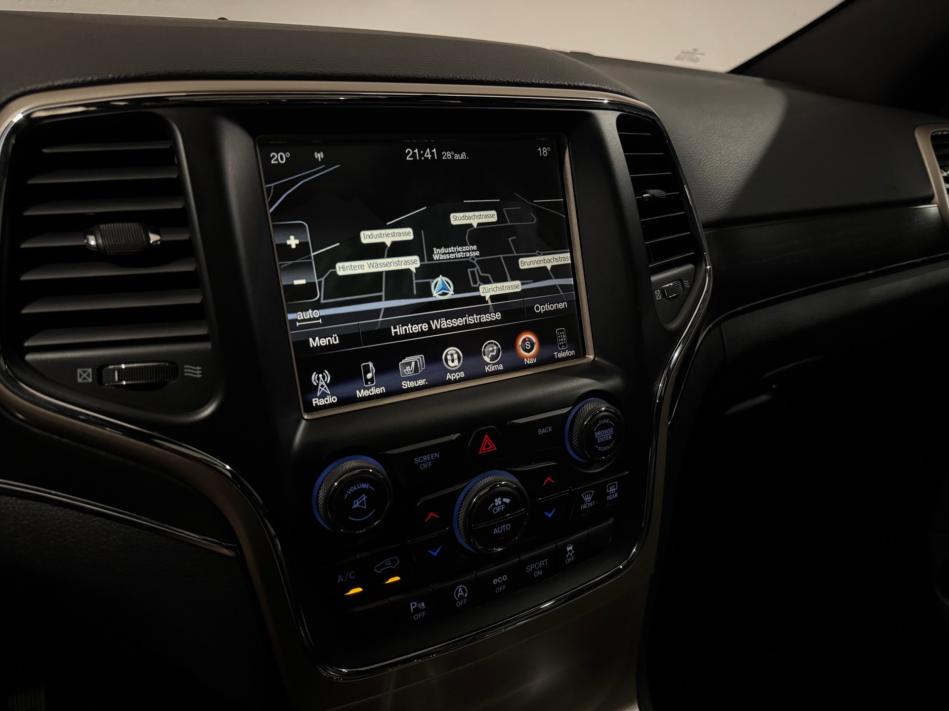 JEEP Grand Cherokee 3.0 CRD Limited Automatic | CH |-image-17