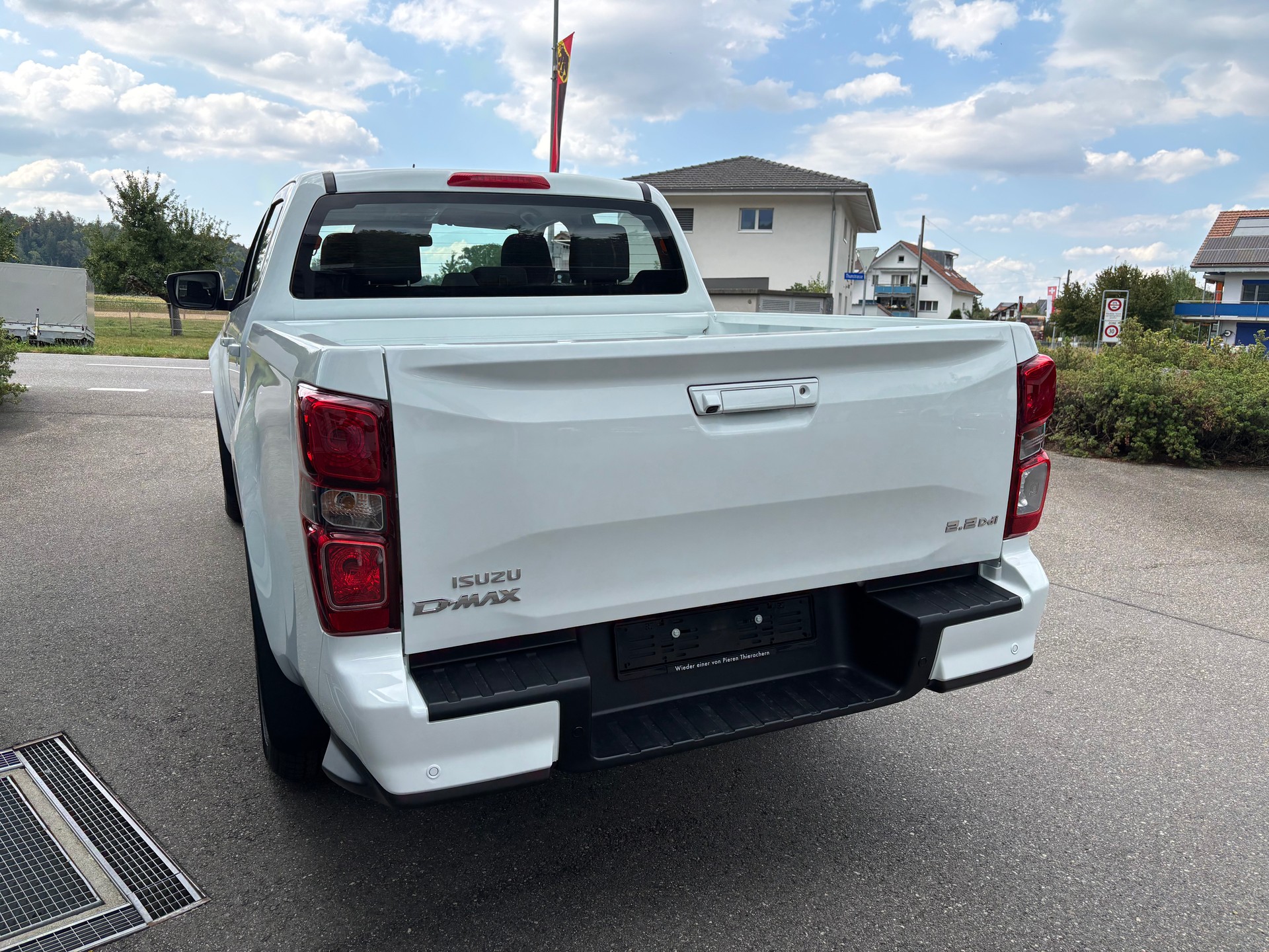 ISUZU D-MAX 2.2 Crew Cab Evolution 4x4 Automat-image-3