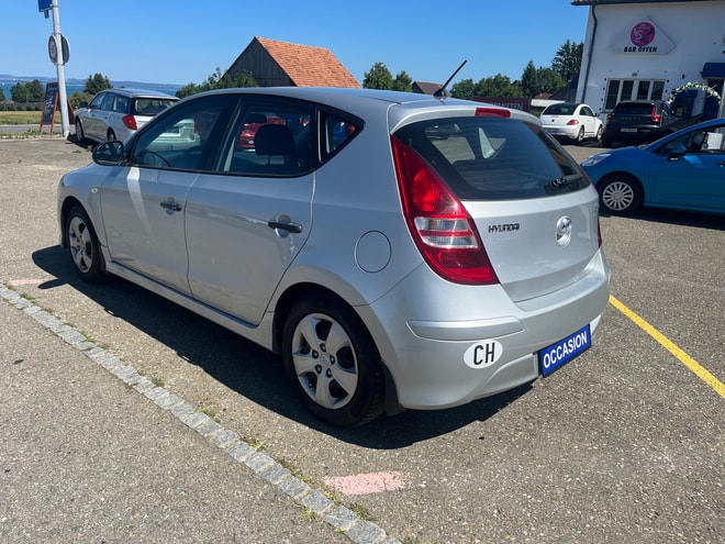 HYUNDAI i30 1.4 Comfort-image-4