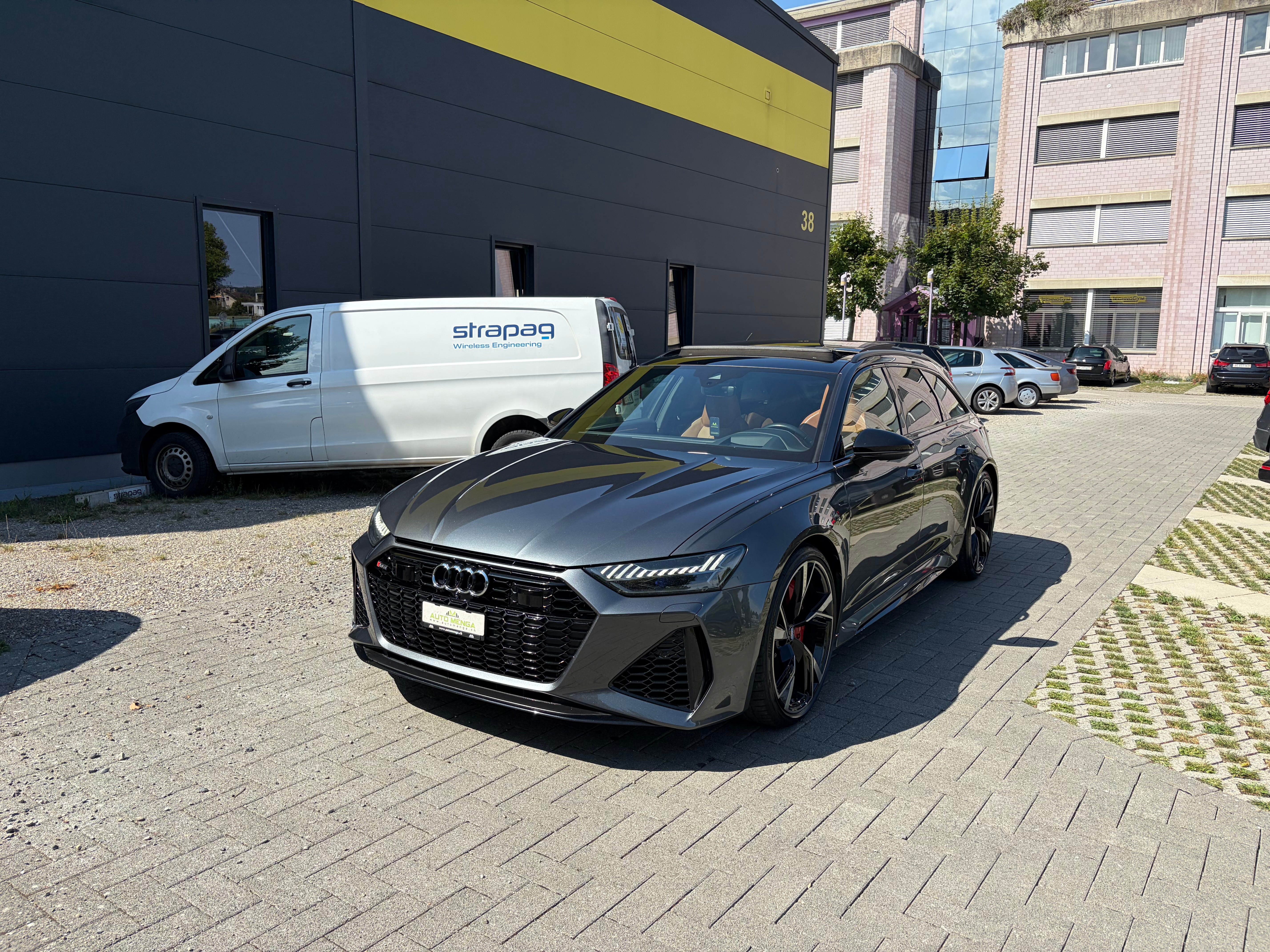 Car photo