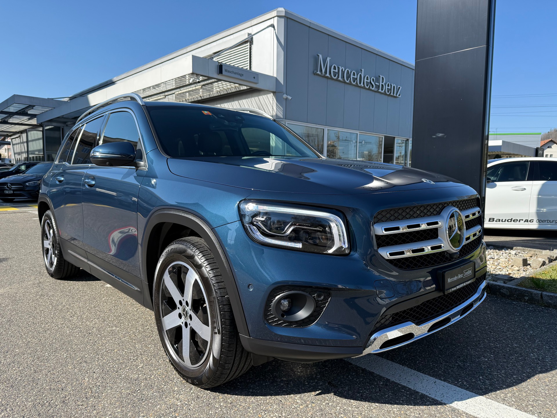 MERCEDES-BENZ GLB 200 Progressive 4matic-image-0