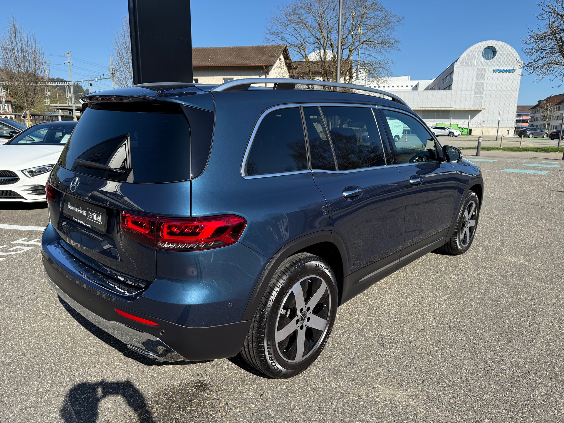 MERCEDES-BENZ GLB 200 Progressive 4matic-image-7